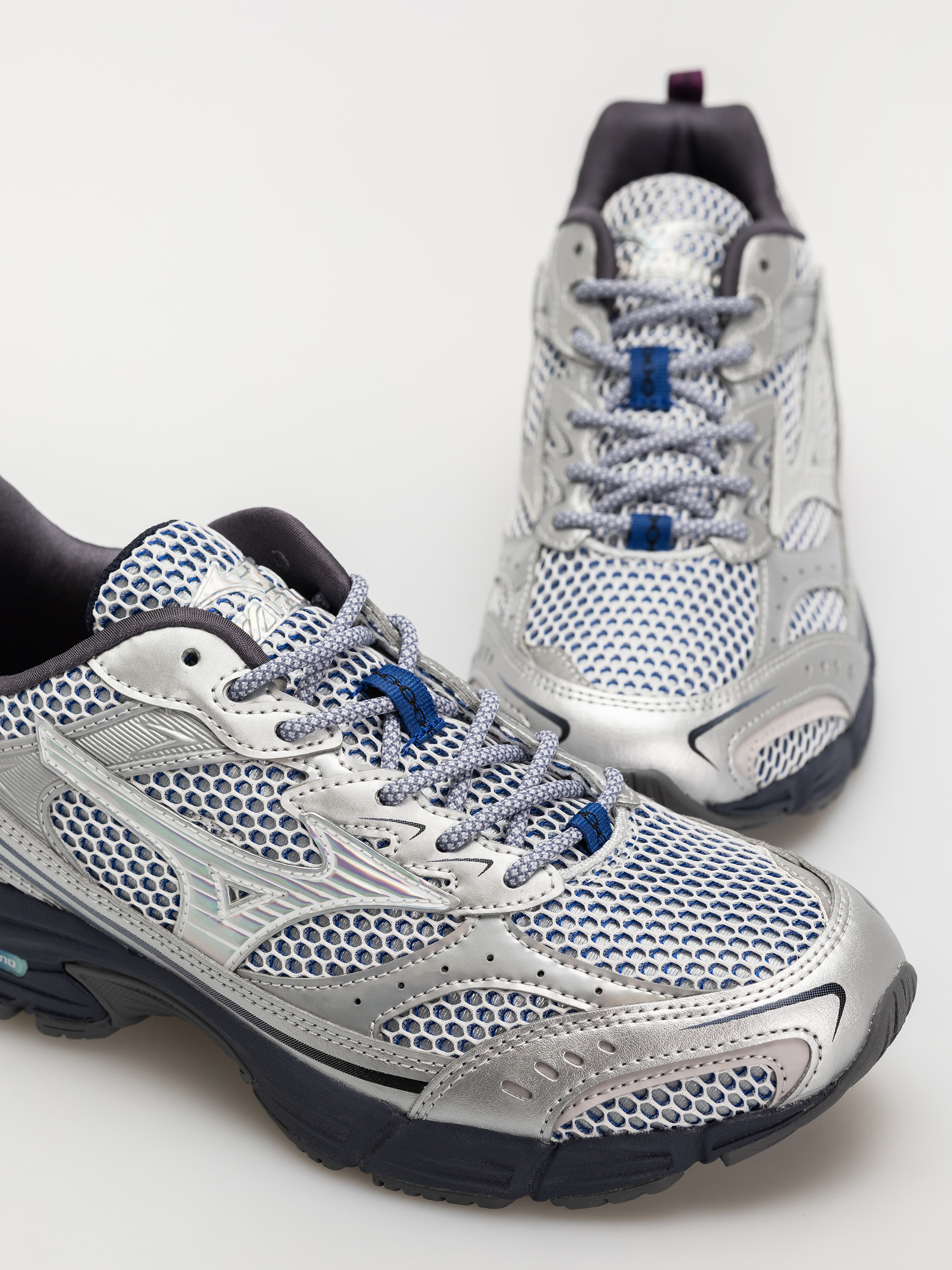 Boty Mizuno MXR (silver/silver/nimbus cloud)