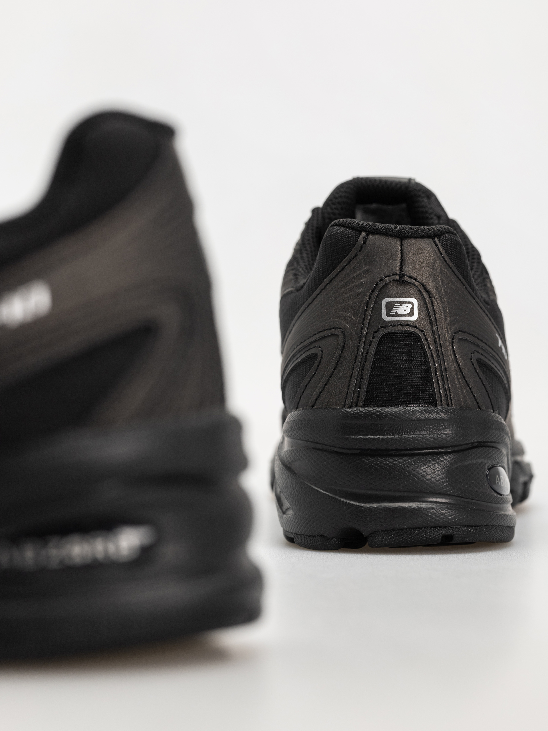 Boty New Balance 740 (black)