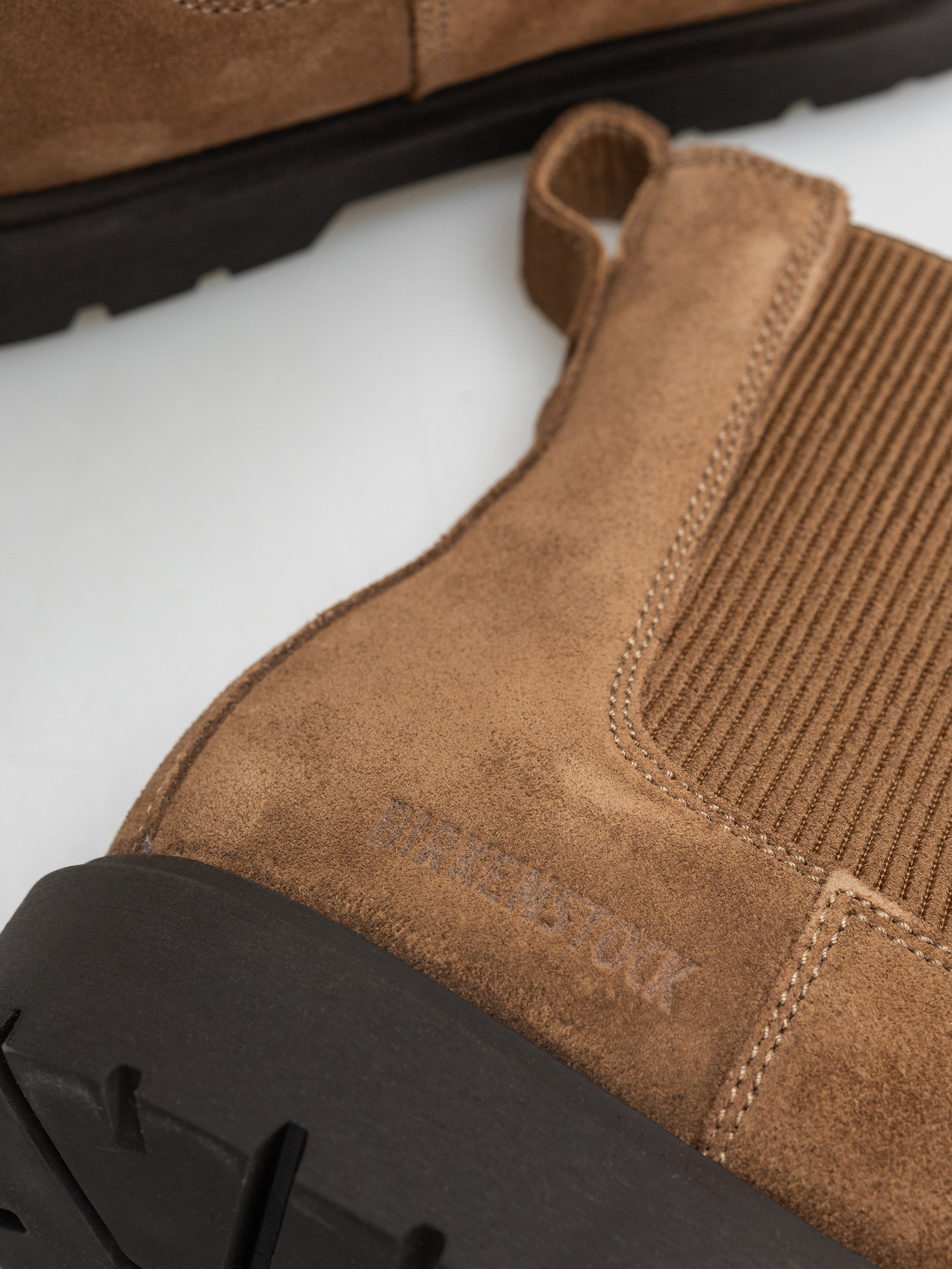Boty Birkenstock Highwood Slip On Suede Leather Narrow Wmn (dark tea)