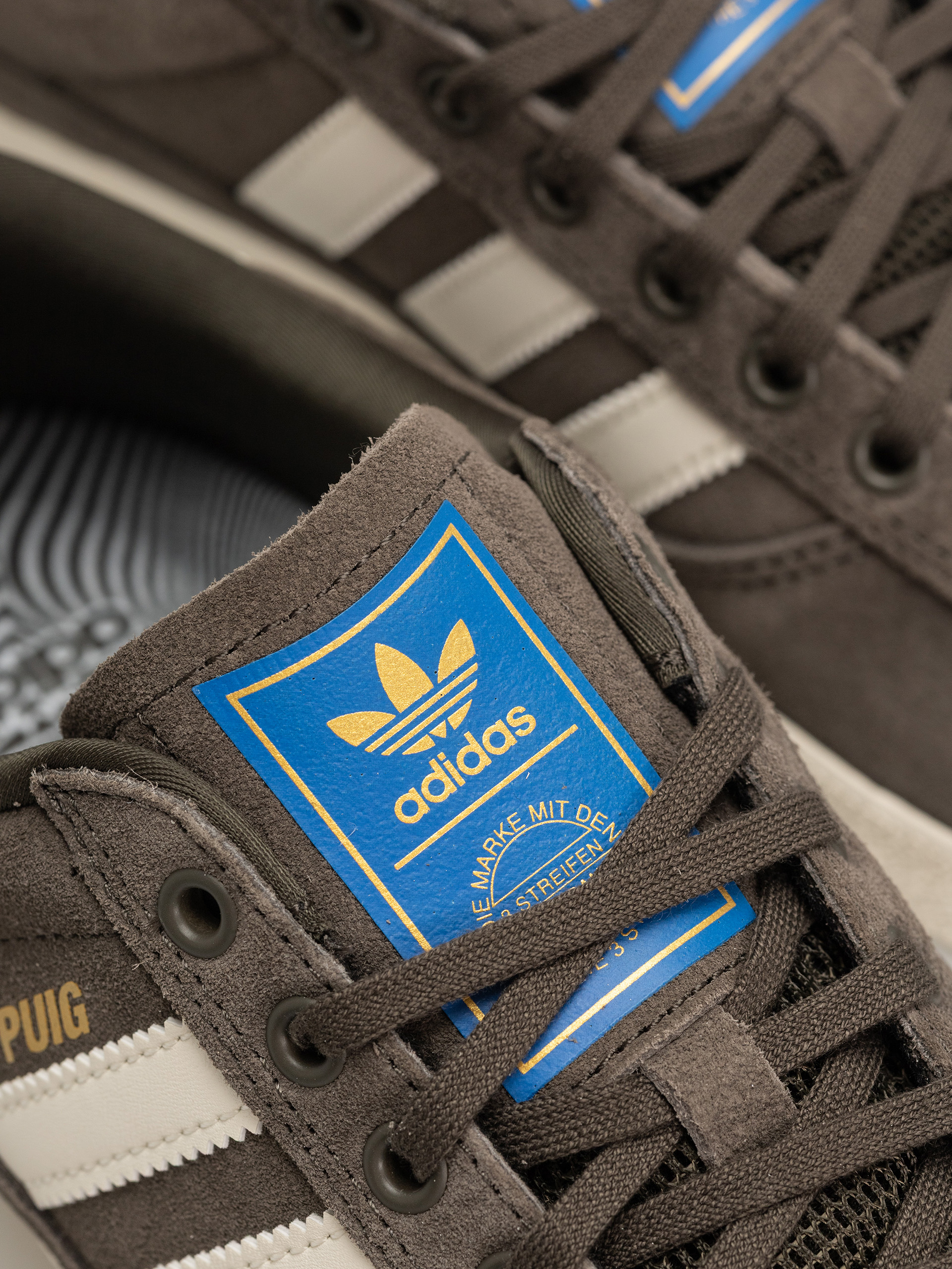 Boty adidas Puig Indoor (shaoli/owhite/blubir)