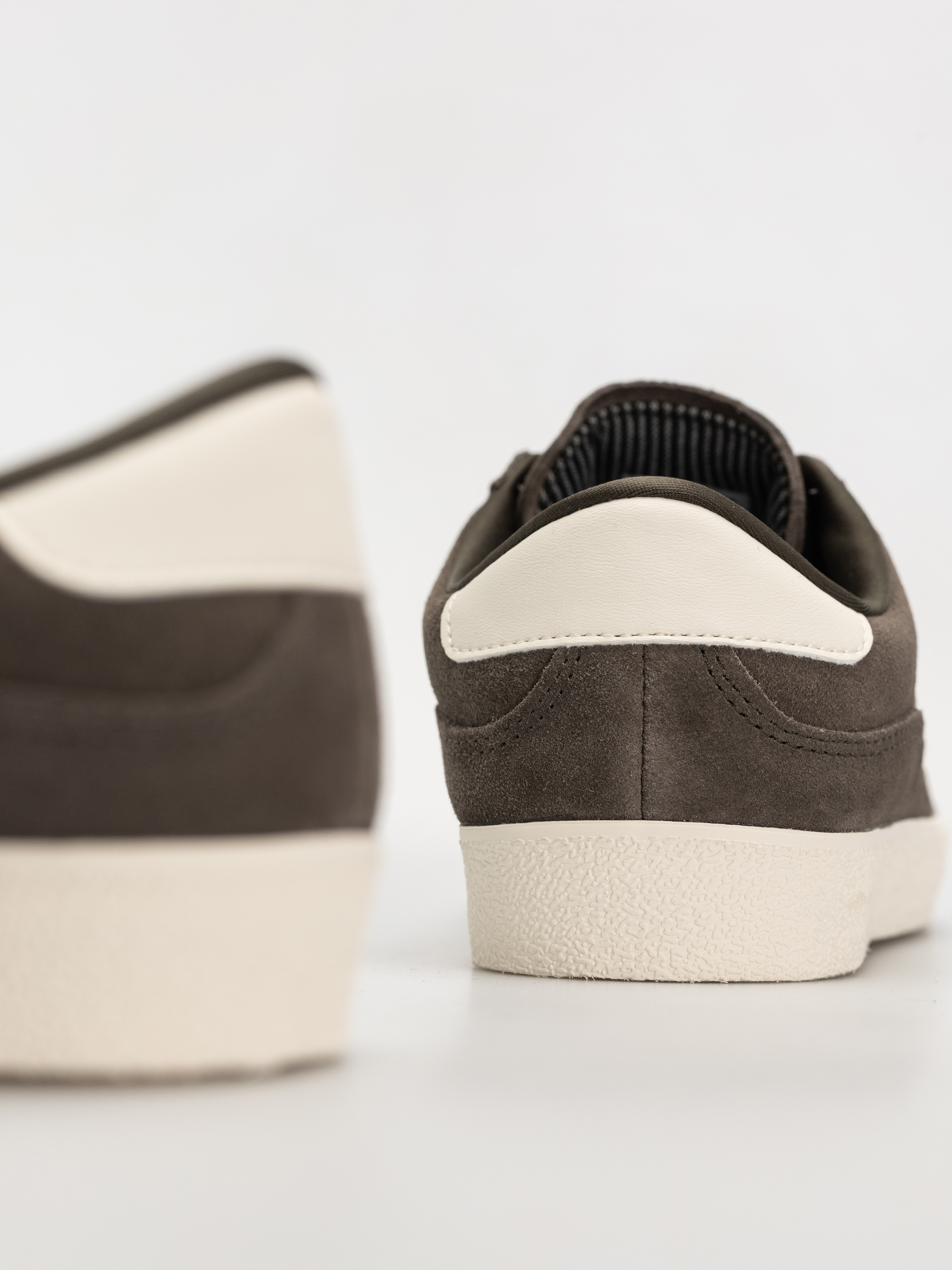 Boty adidas Puig Indoor (shaoli/owhite/blubir)
