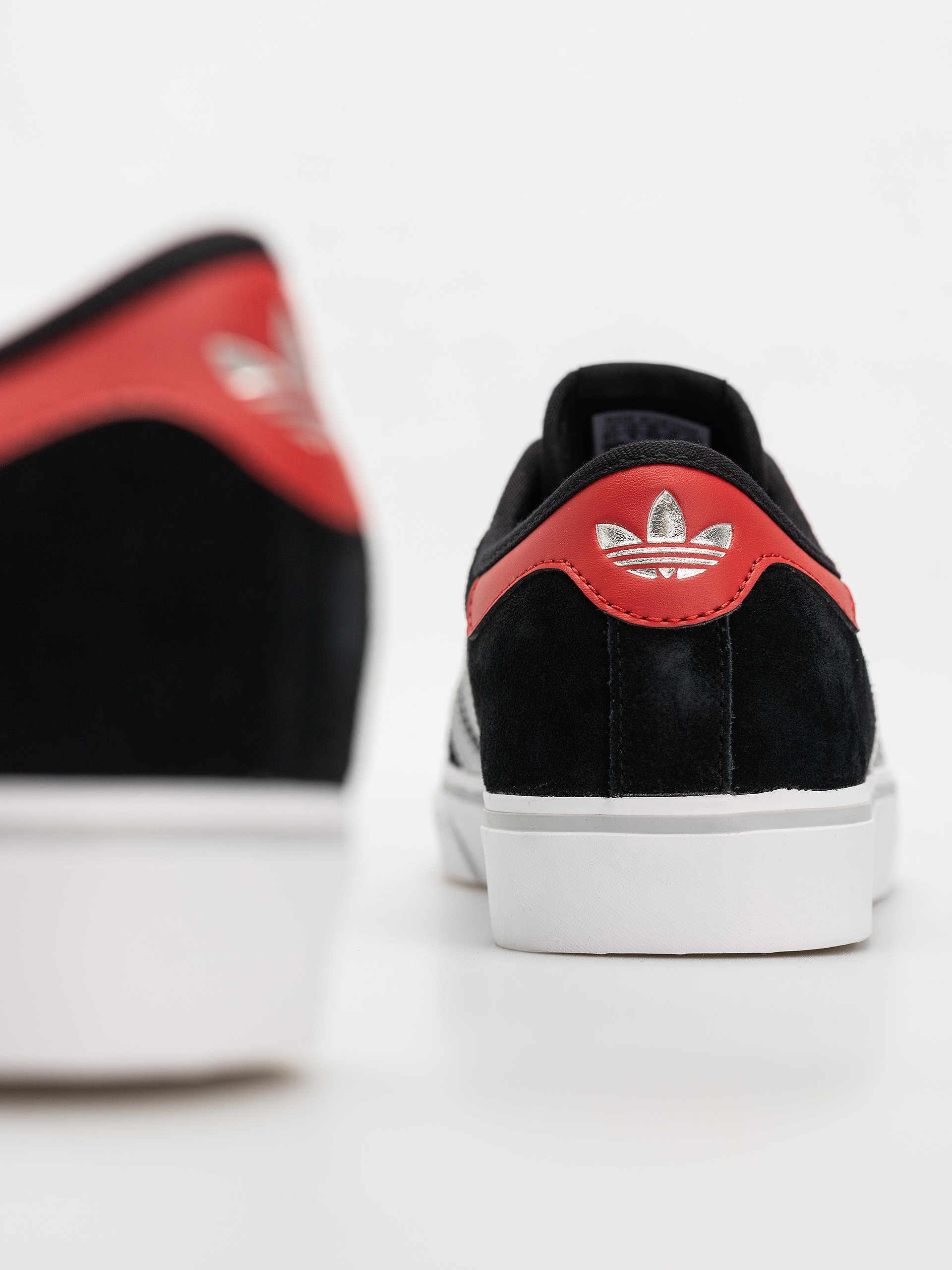 Boty adidas Adi Ease (cblack/silvmt/betsca)
