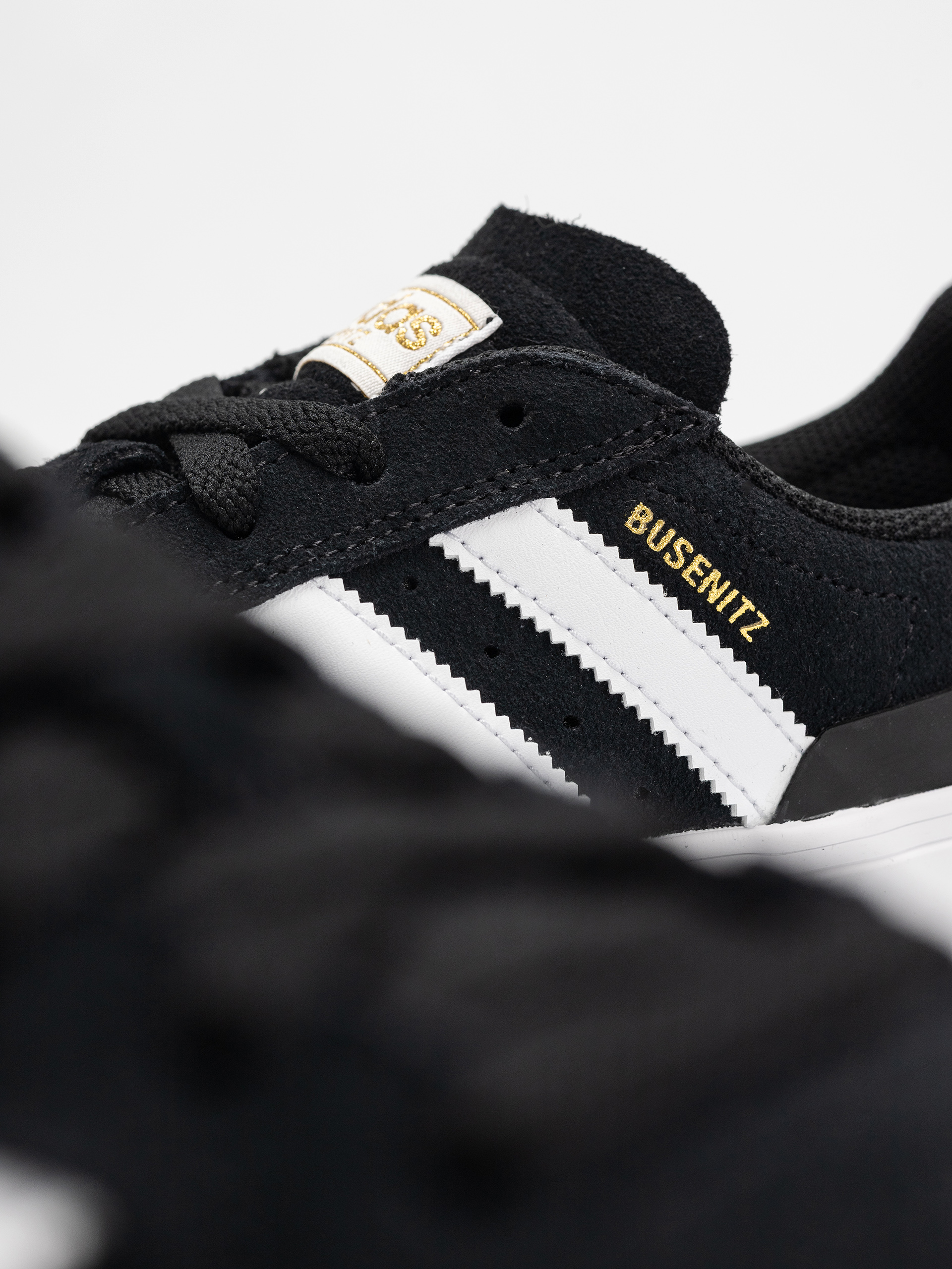 Boty adidas Busenitz Vulc II (cblack/ftwwht/gum4)