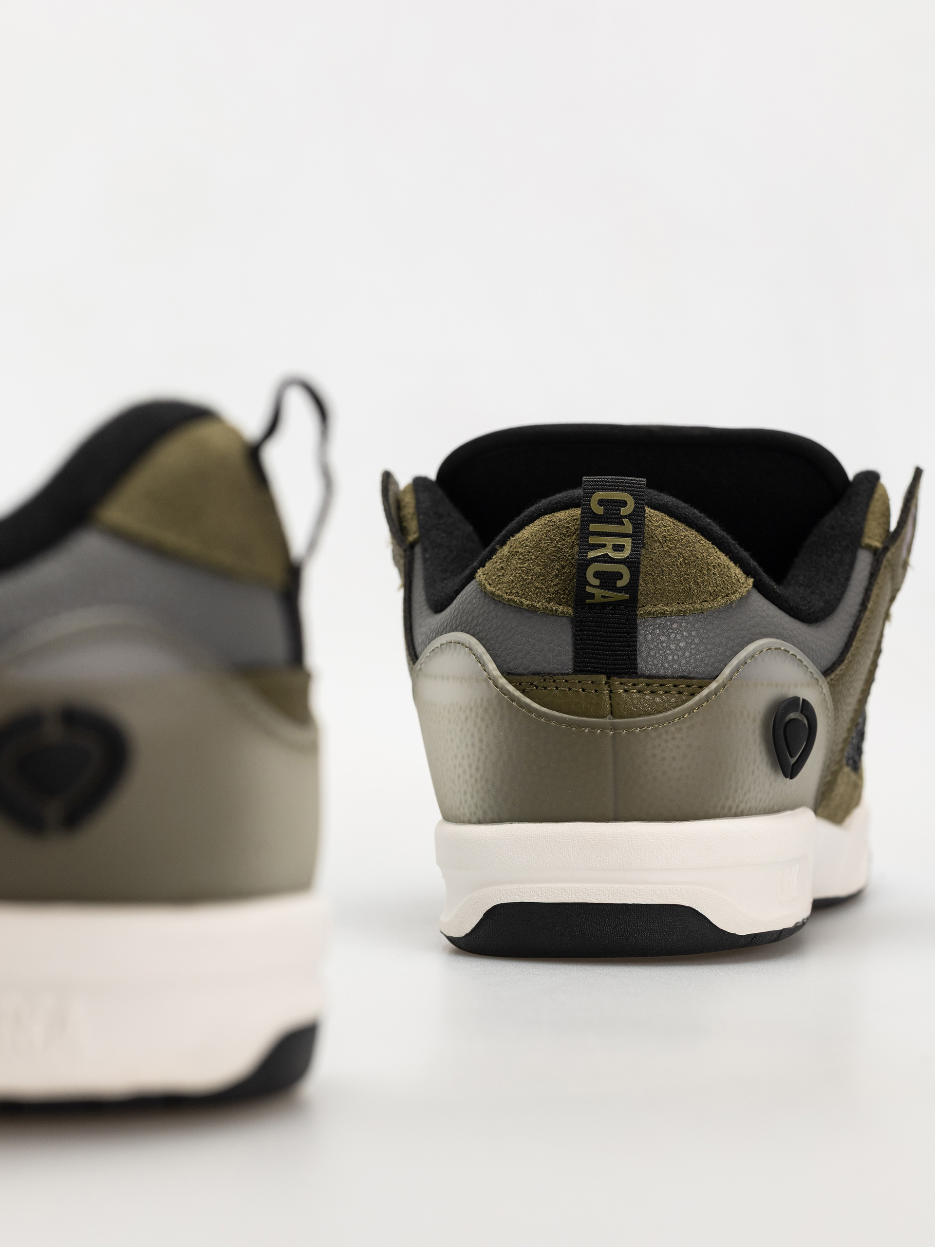 Boty Circa Tave Tt (military/black/white)