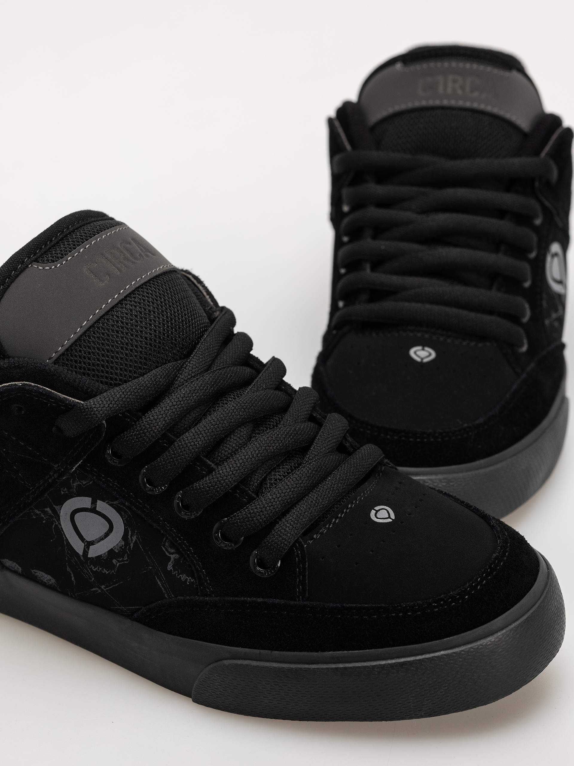 Boty Circa 205 Vulc Se (black/black/skull)