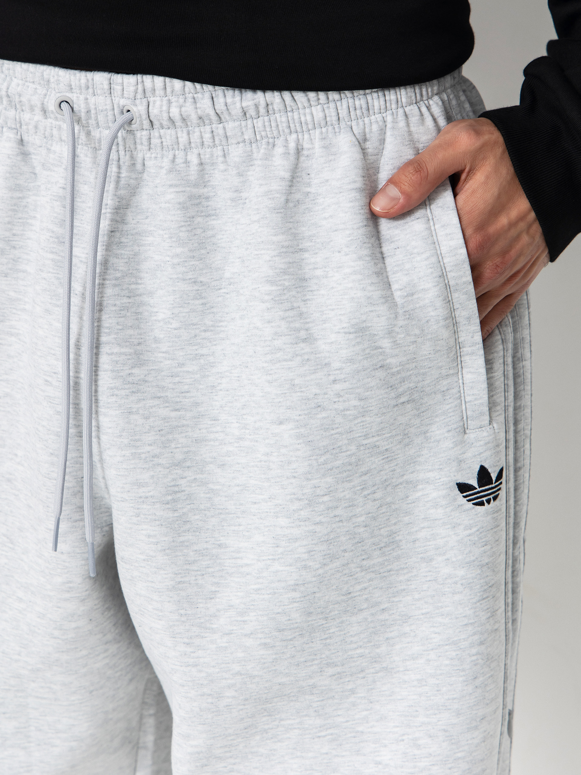 Kalhoty adidas Tech Fleece (lgreyh/black)