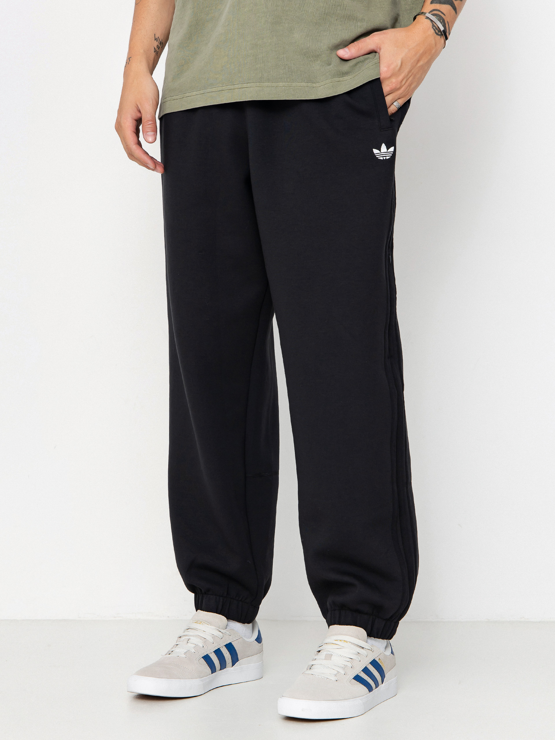 Kalhoty adidas Tech Fleece (black/white)