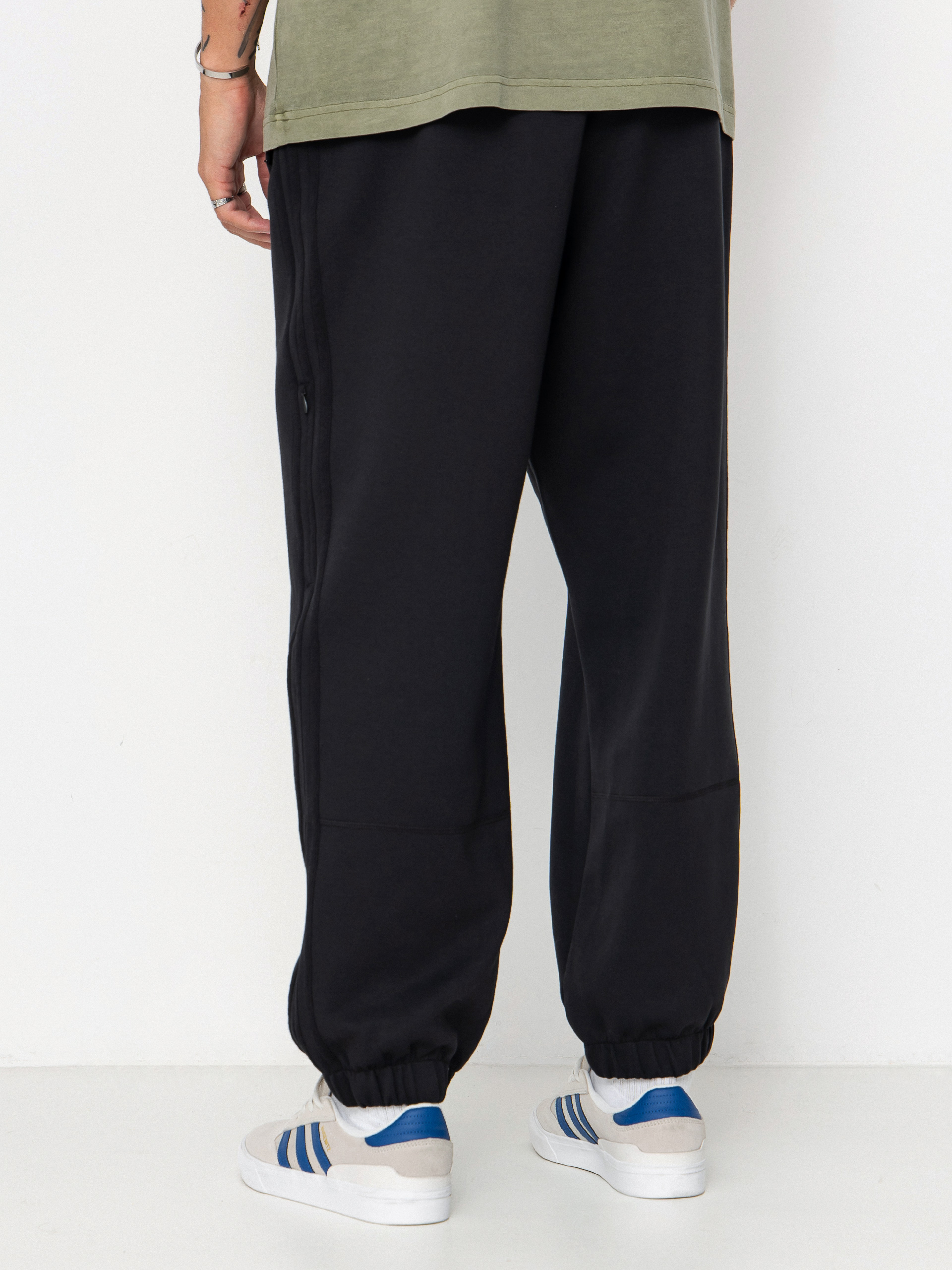 Kalhoty adidas Tech Fleece (black/white)