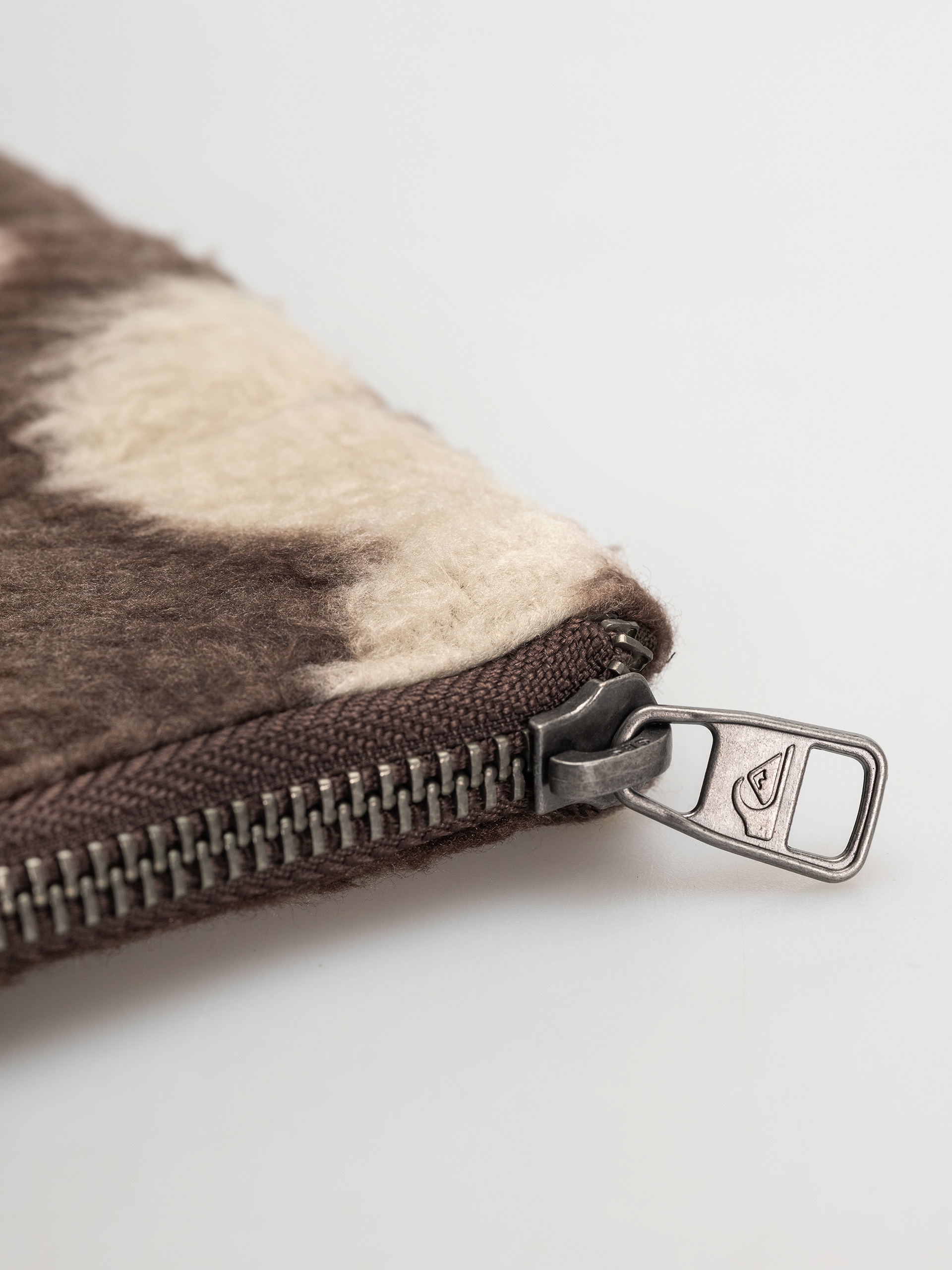 Kabelka Quiksilver The Winter Pouch Aop Wmn (chocolate brown mini checker)