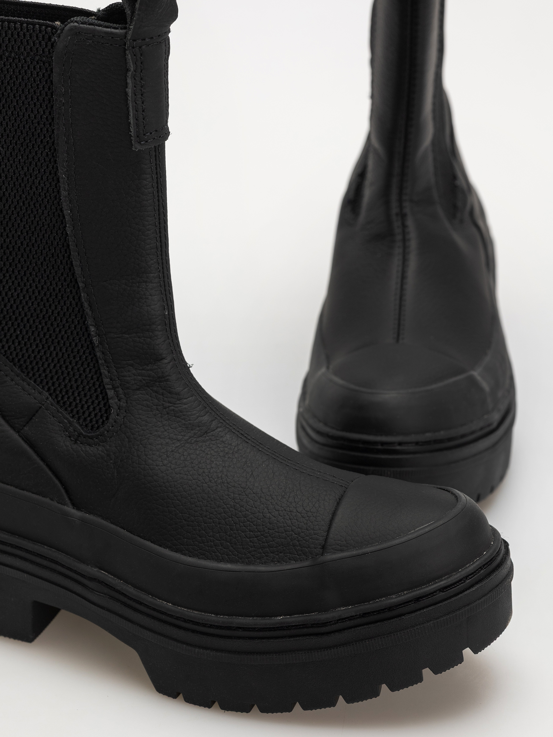 Boty Converse Chuck Taylor All Star Lugged Heel Chelsea Wmn (black)