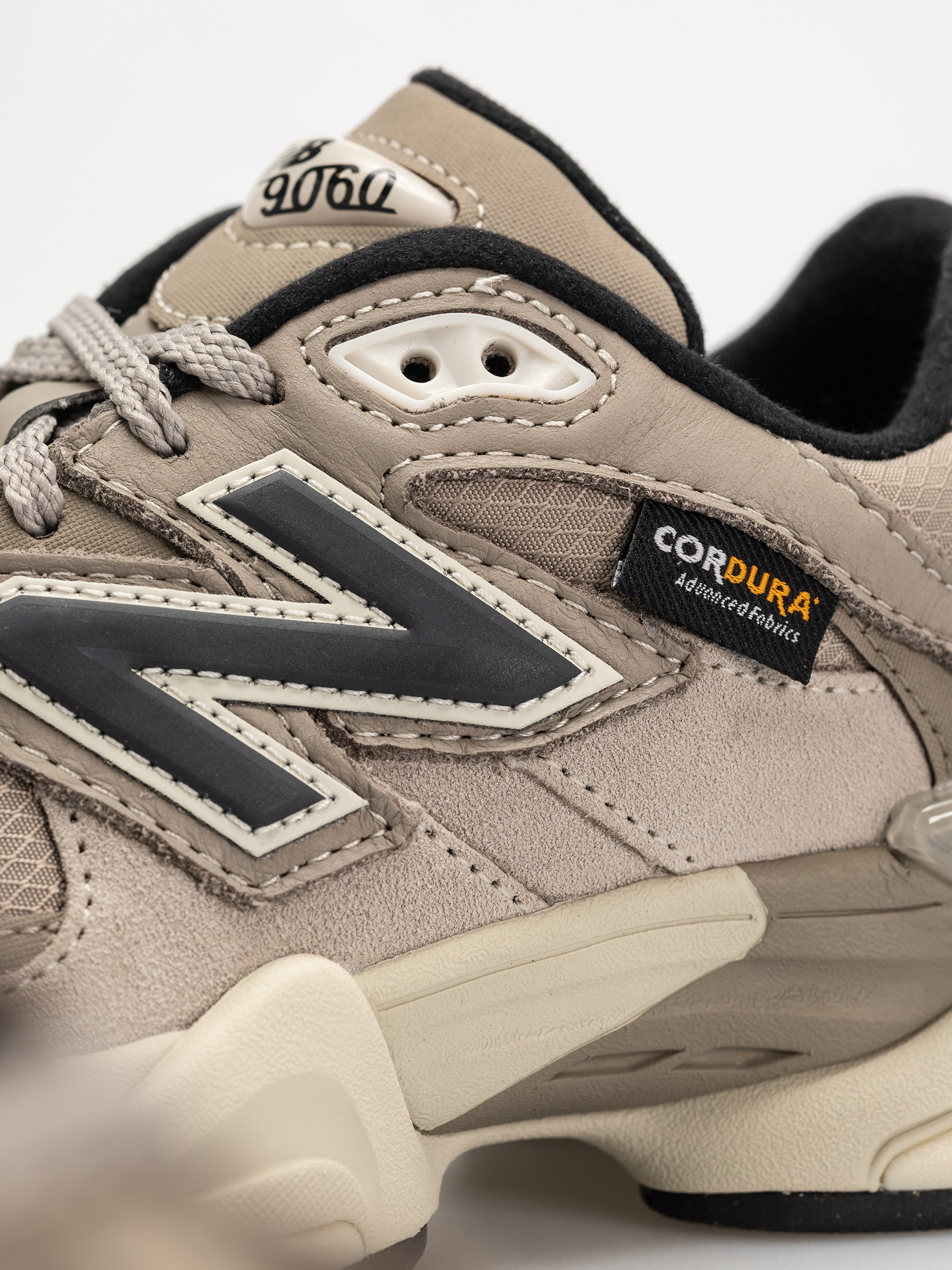 Boty New Balance 9060 (arid stone)