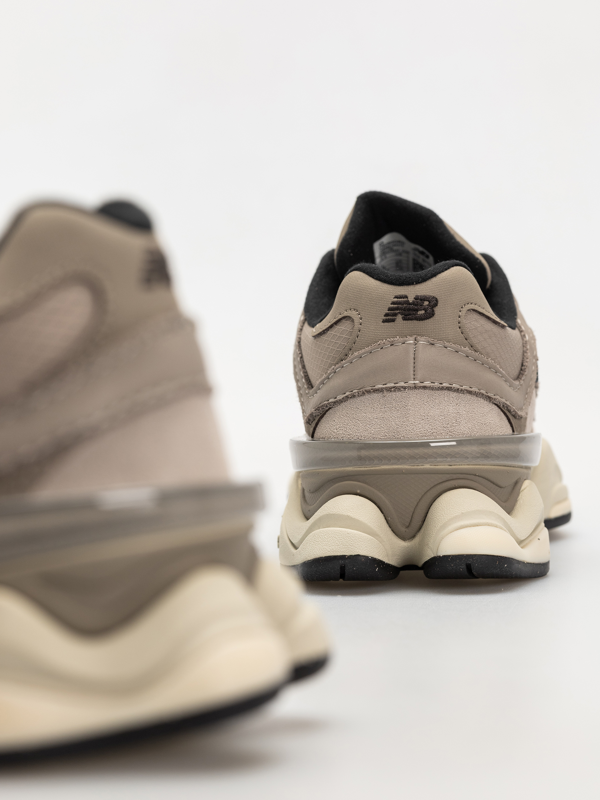 Boty New Balance 9060 (arid stone)