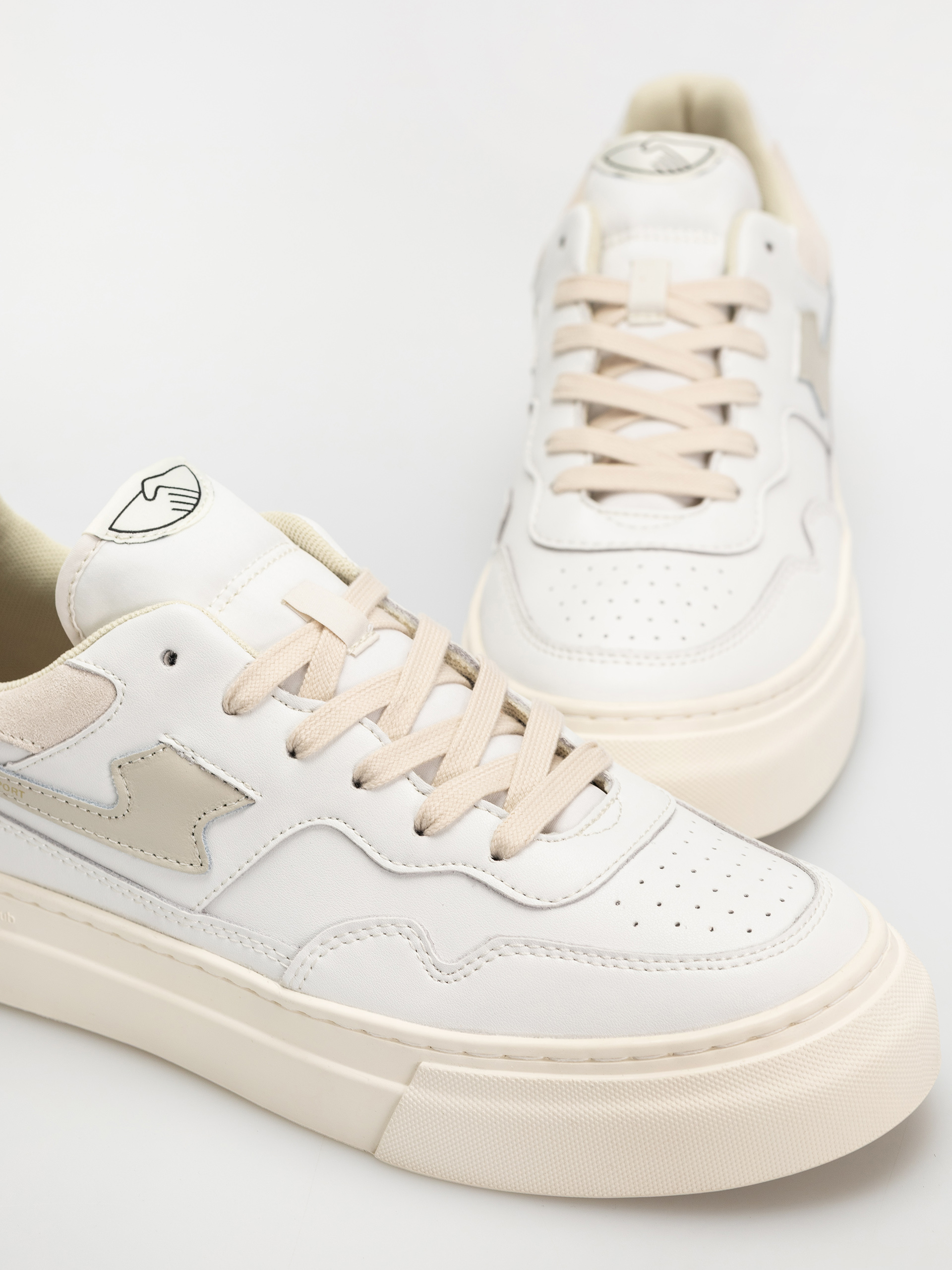 Boty Stepney Workers Club Pearl S-Strike (leather white putty)