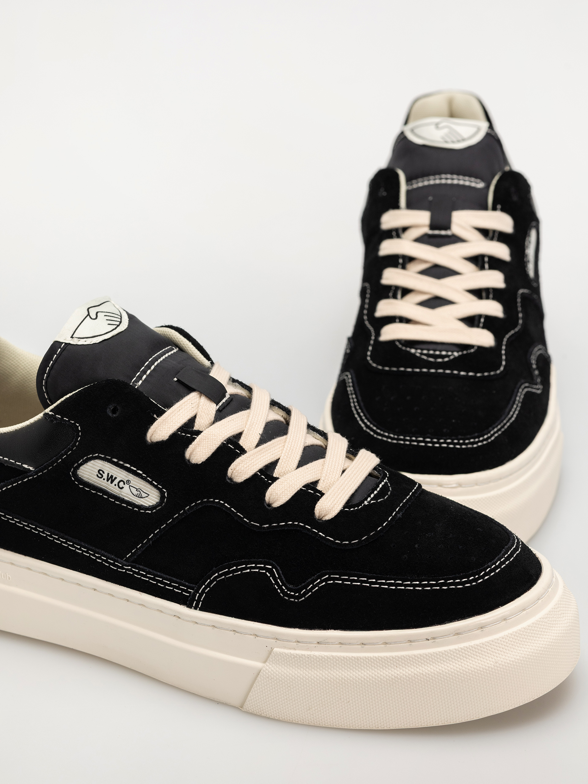 Boty Stepney Workers Club Pearl (suede black)