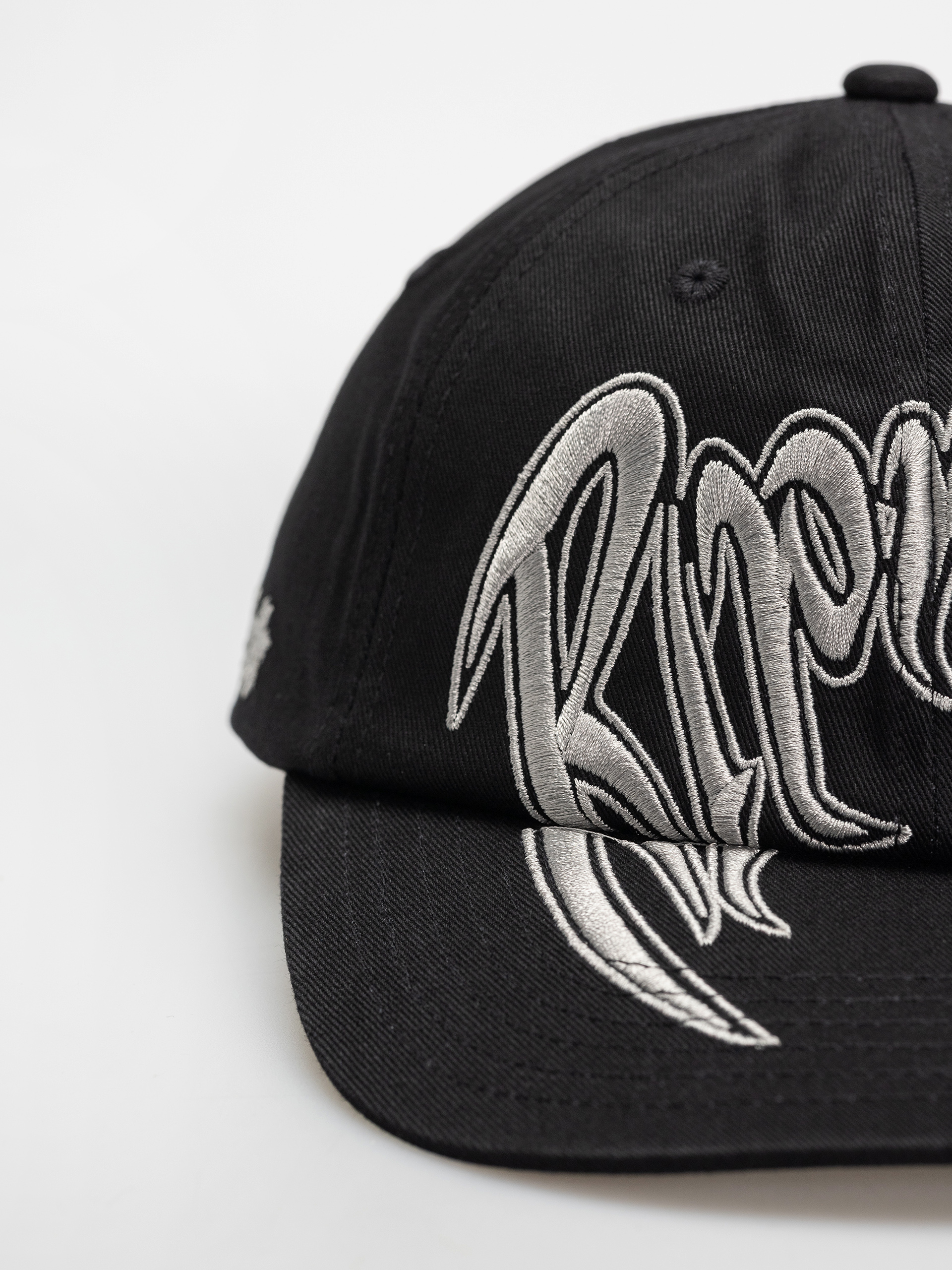 Kšiltovka  RipNDip Different Day Dad (black)