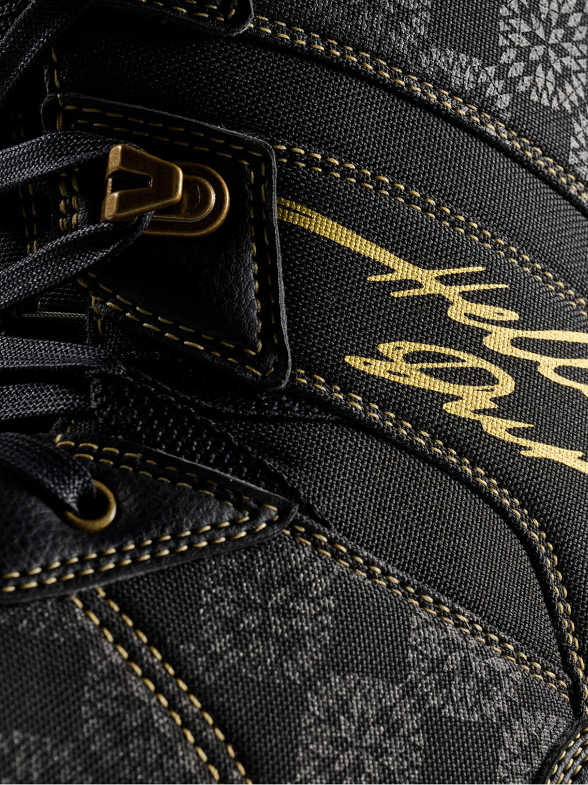 Pánské Boty na snowboard Vans Invado Pro (black/gold)