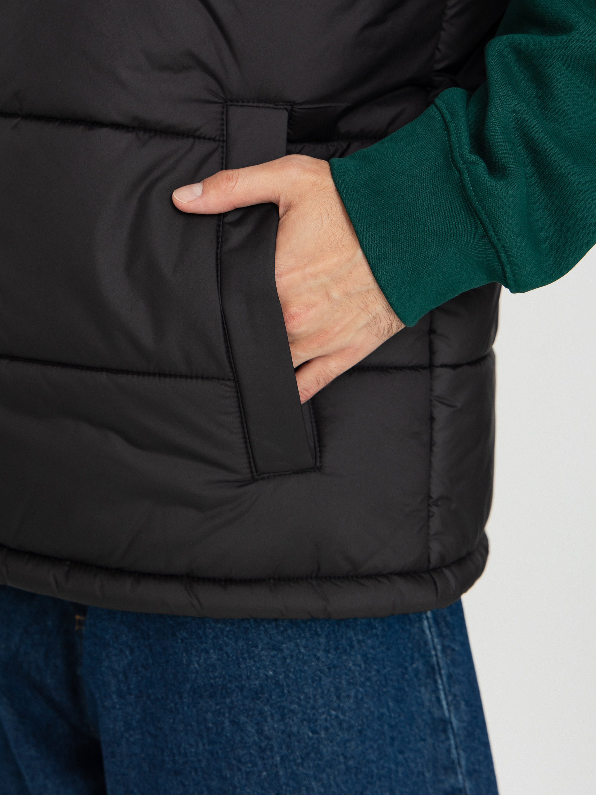 vesta Vans Mte Hillgate Vest (black)