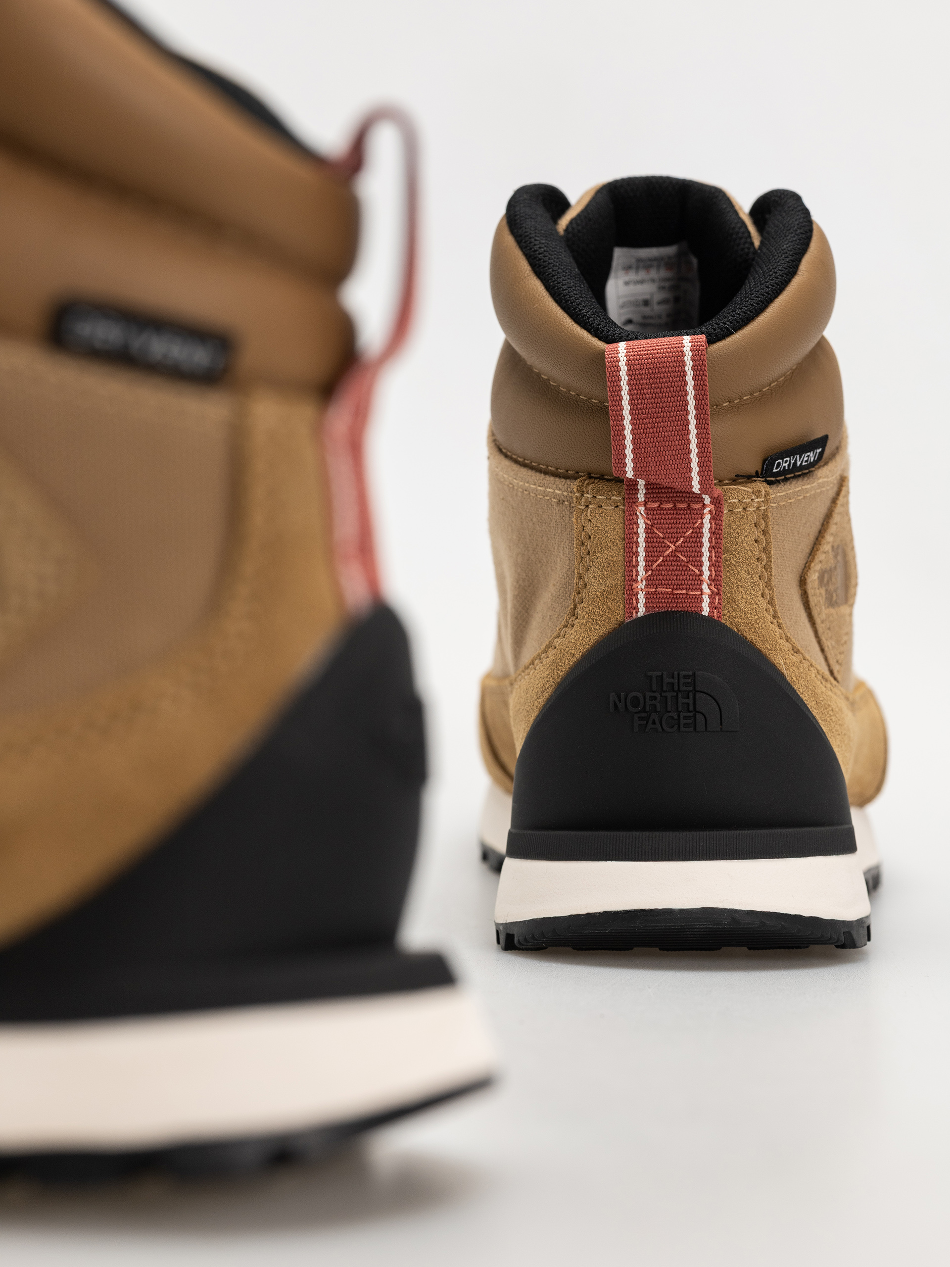 Boty The North Face Back To Berkeley Iv Textile Wp Wmn (sahara/mars dust)