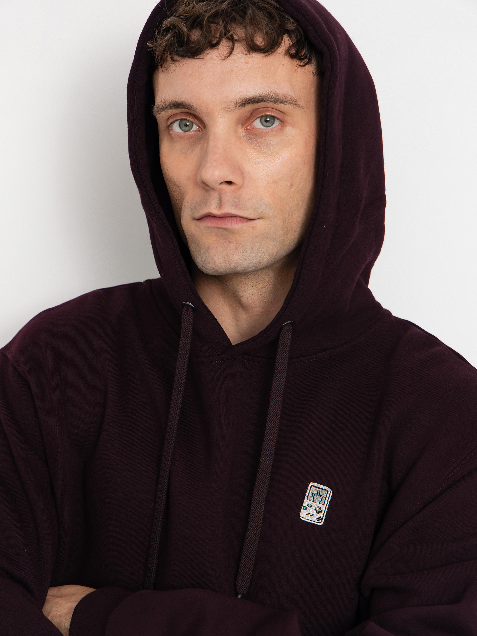 Mikina s kapucí Iriedaily Play Different HD (aubergine)