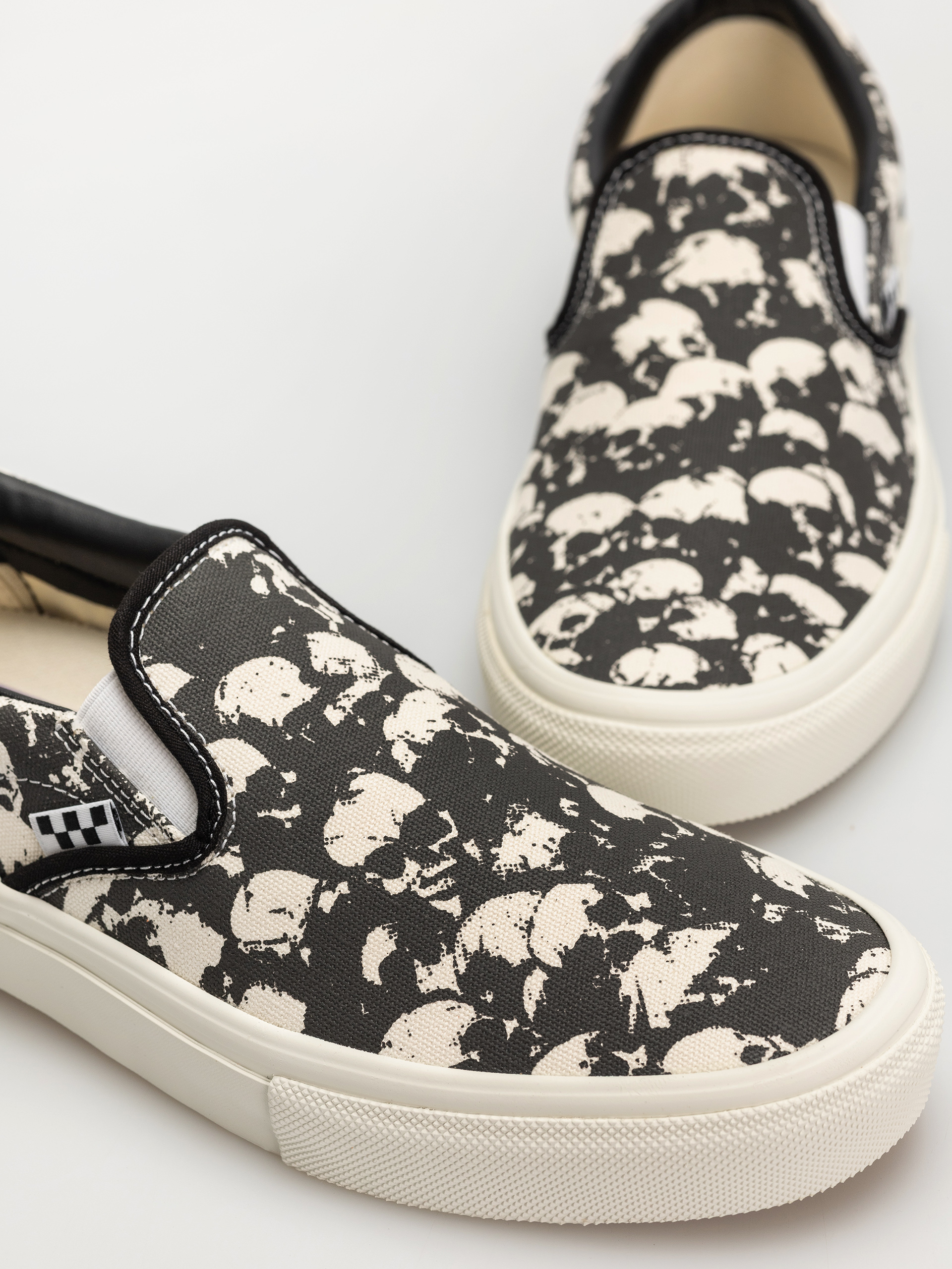 Boty Vans Skate Slip On (skull pile black/white/gum)