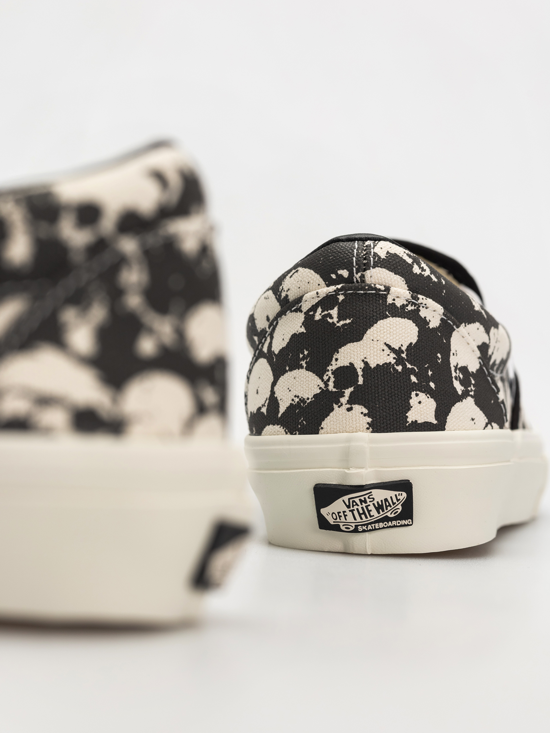 Boty Vans Skate Slip On (skull pile black/white/gum)
