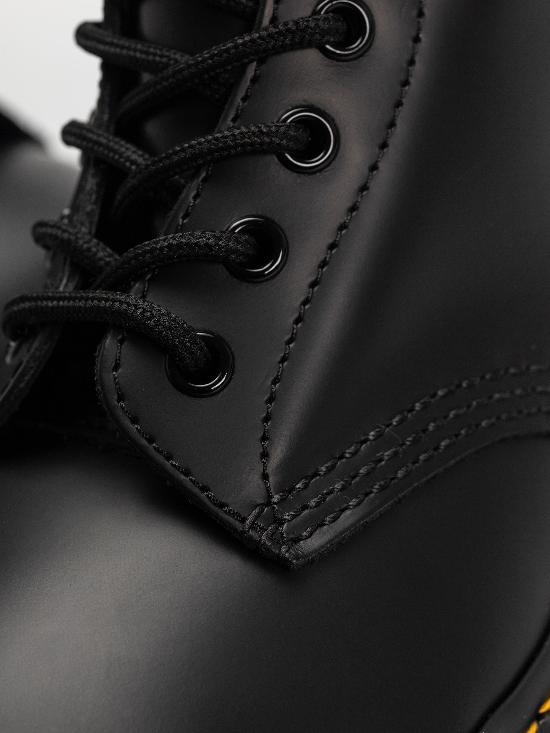 Boty Dr. Martens 1490 (black smooth)