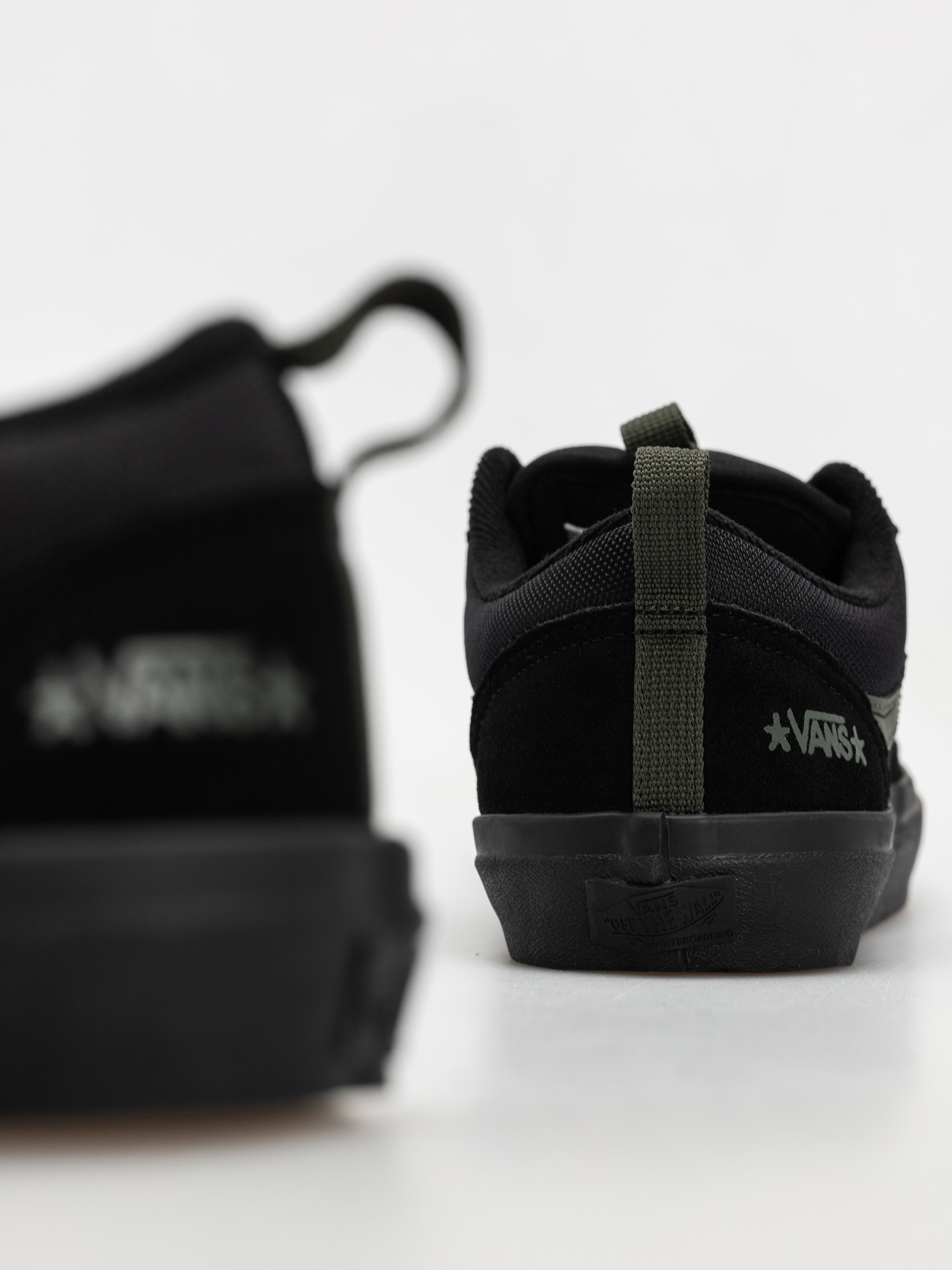 Boty Vans Skate Old Skool 36 + (atiba black/dark green)