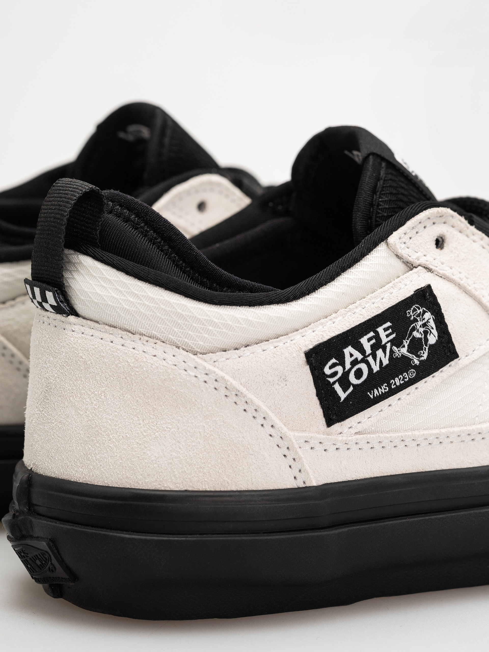 Boty Vans Skate Safe Low (atiba bone white/black)