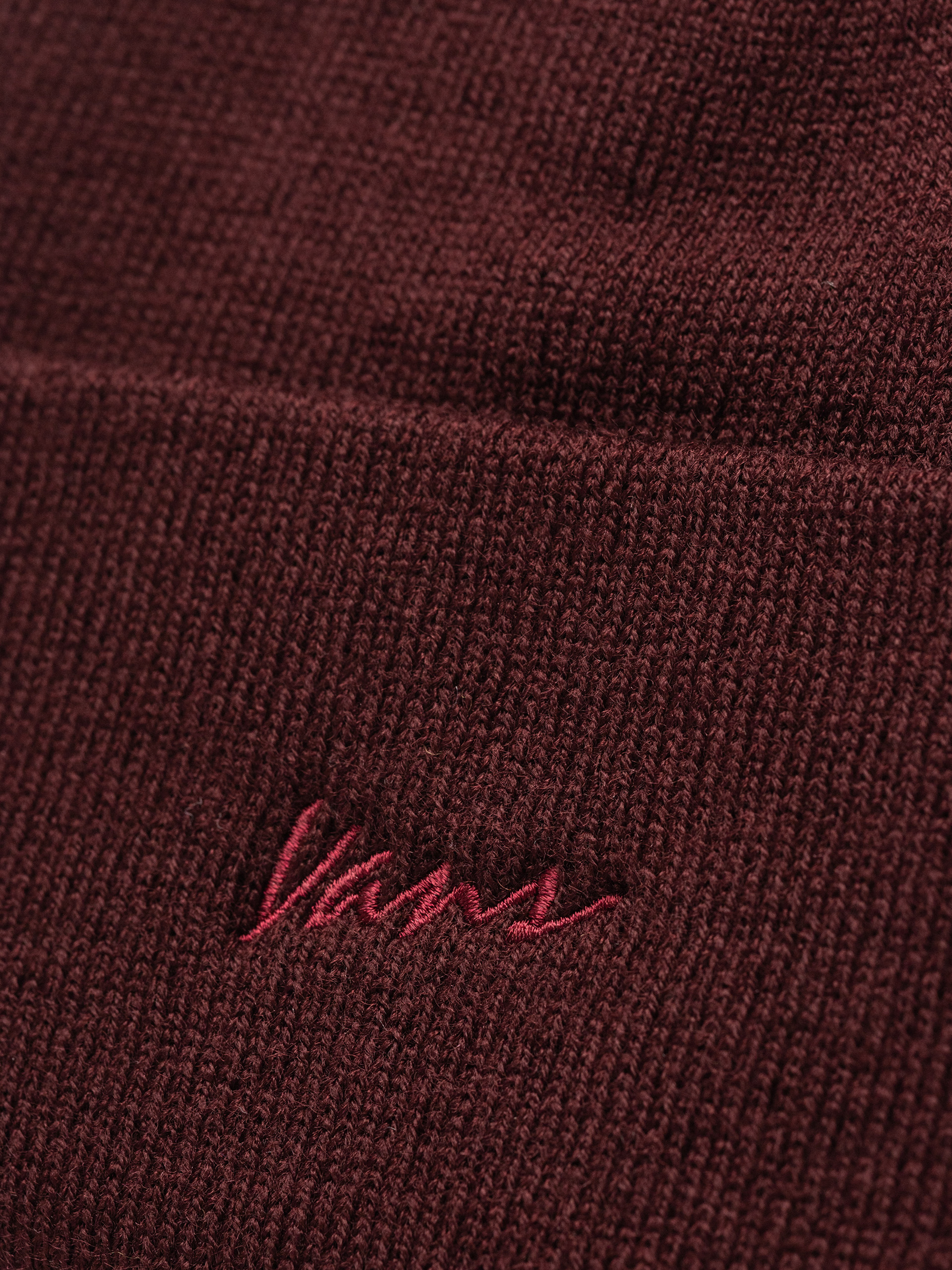 Čepice Vans Classic Script Tall Cuff (dark port)