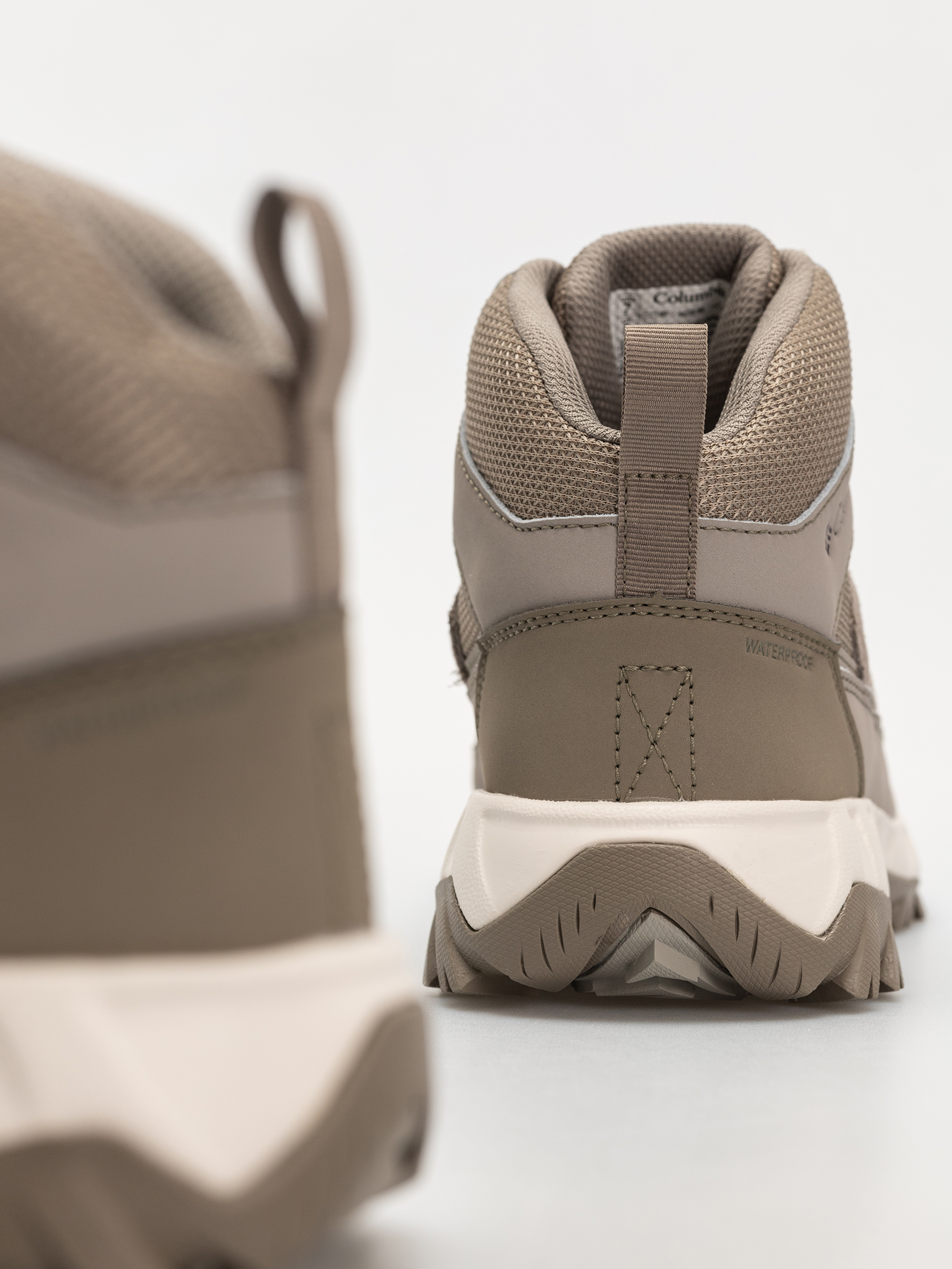 Boty Columbia Strata Trail Mid WP Wmn (kettle/blush rose)