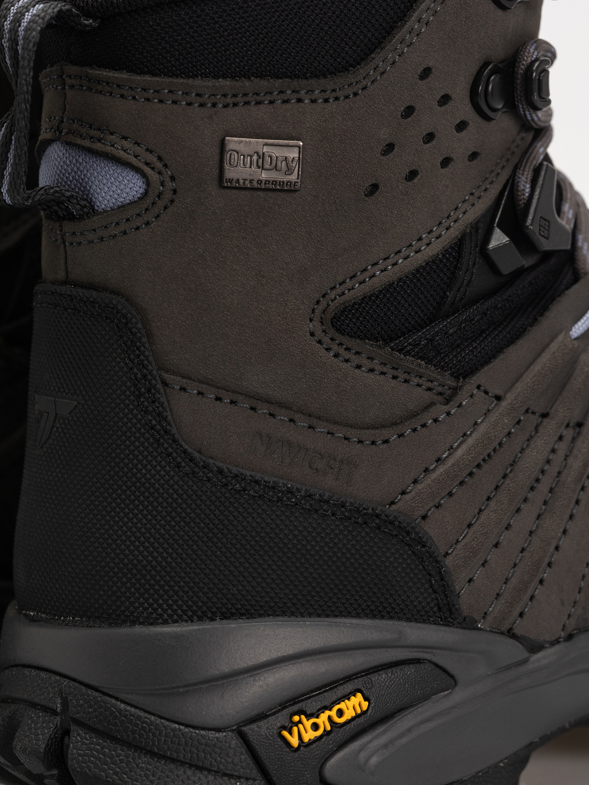 Boty Columbia Geoterra Outdry LTR Wmn (black/new moon)