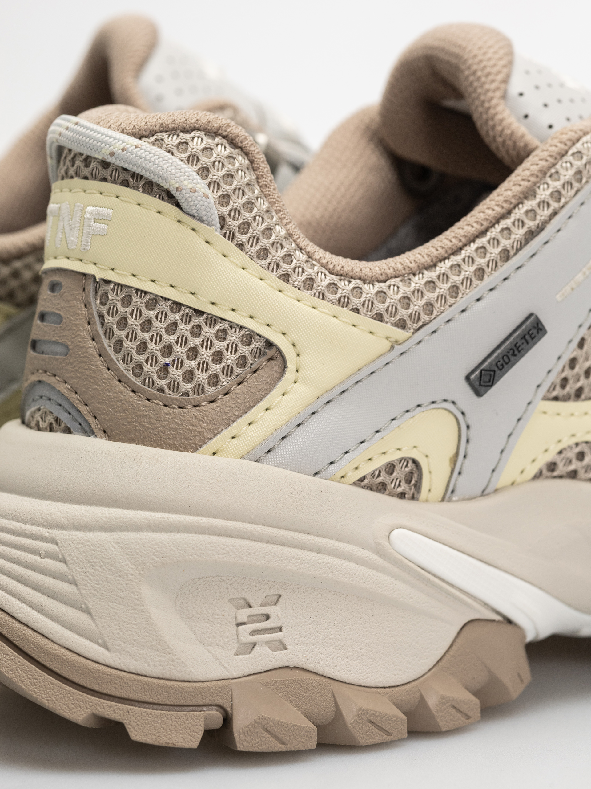 Boty The North Face Hedgehog 06 Rvst Gore Tex (high rise grey/white as)