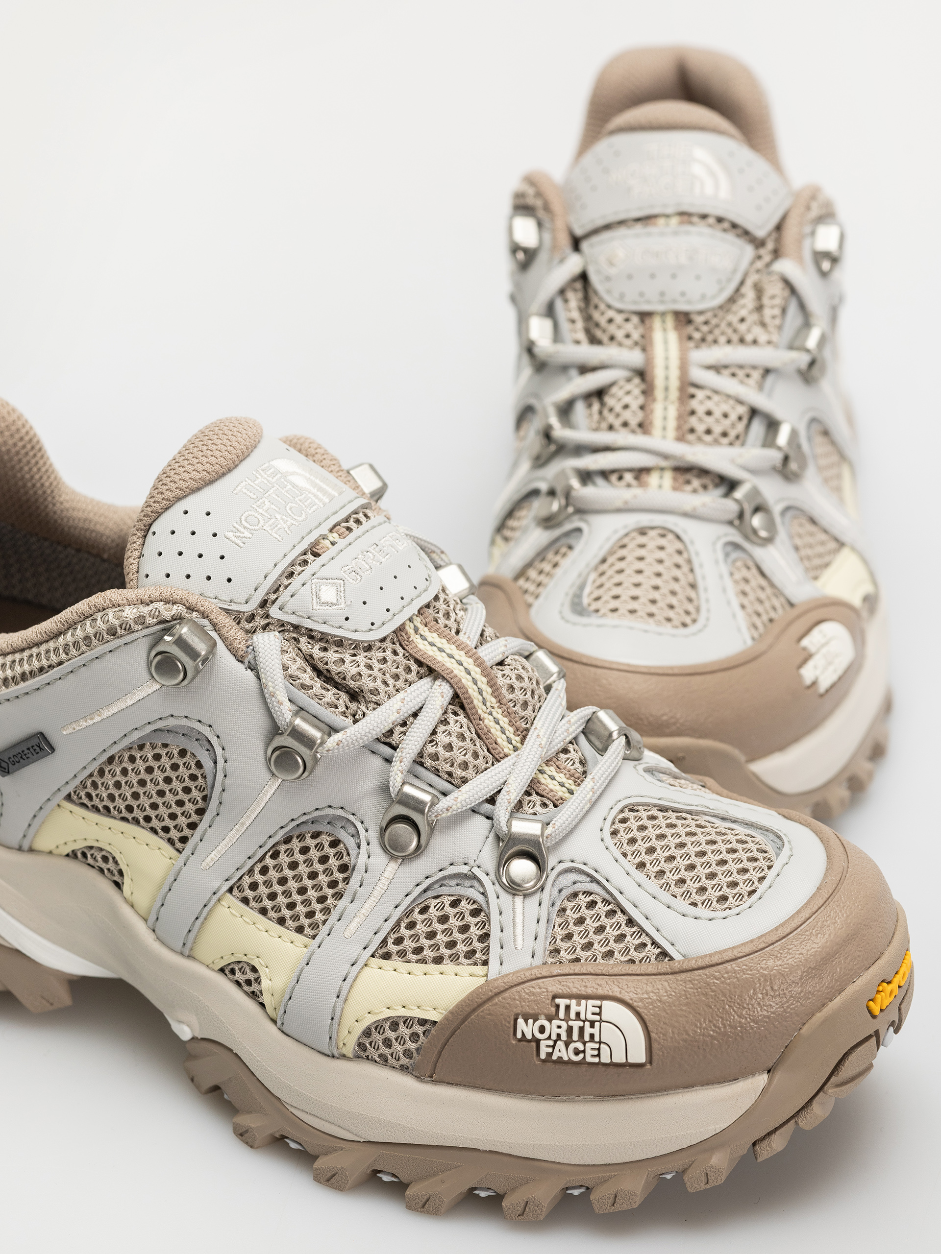 Boty The North Face Hedgehog 06 Rvst Gore Tex (high rise grey/white as)