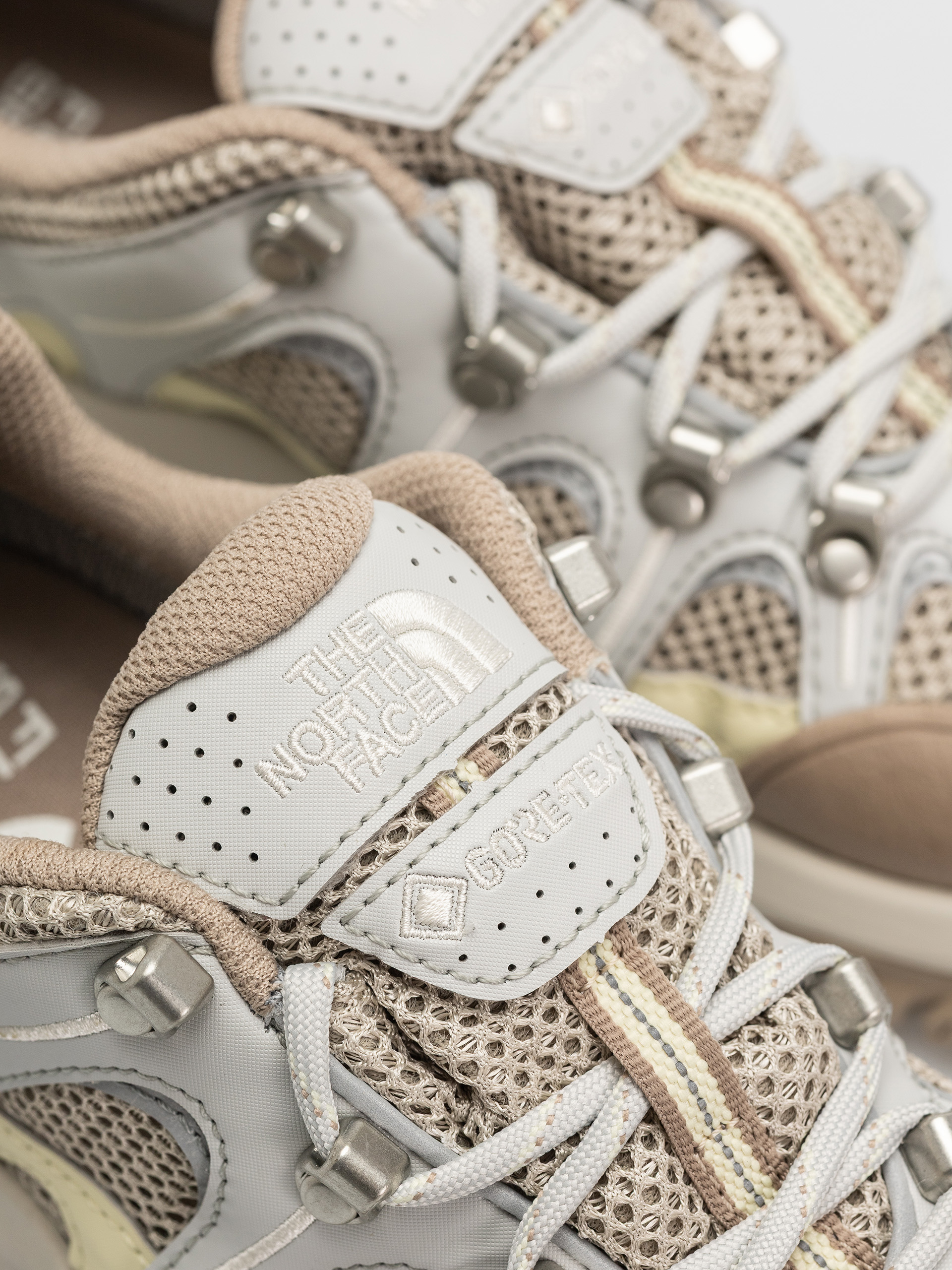 Boty The North Face Hedgehog 06 Rvst Gore Tex (high rise grey/white as)