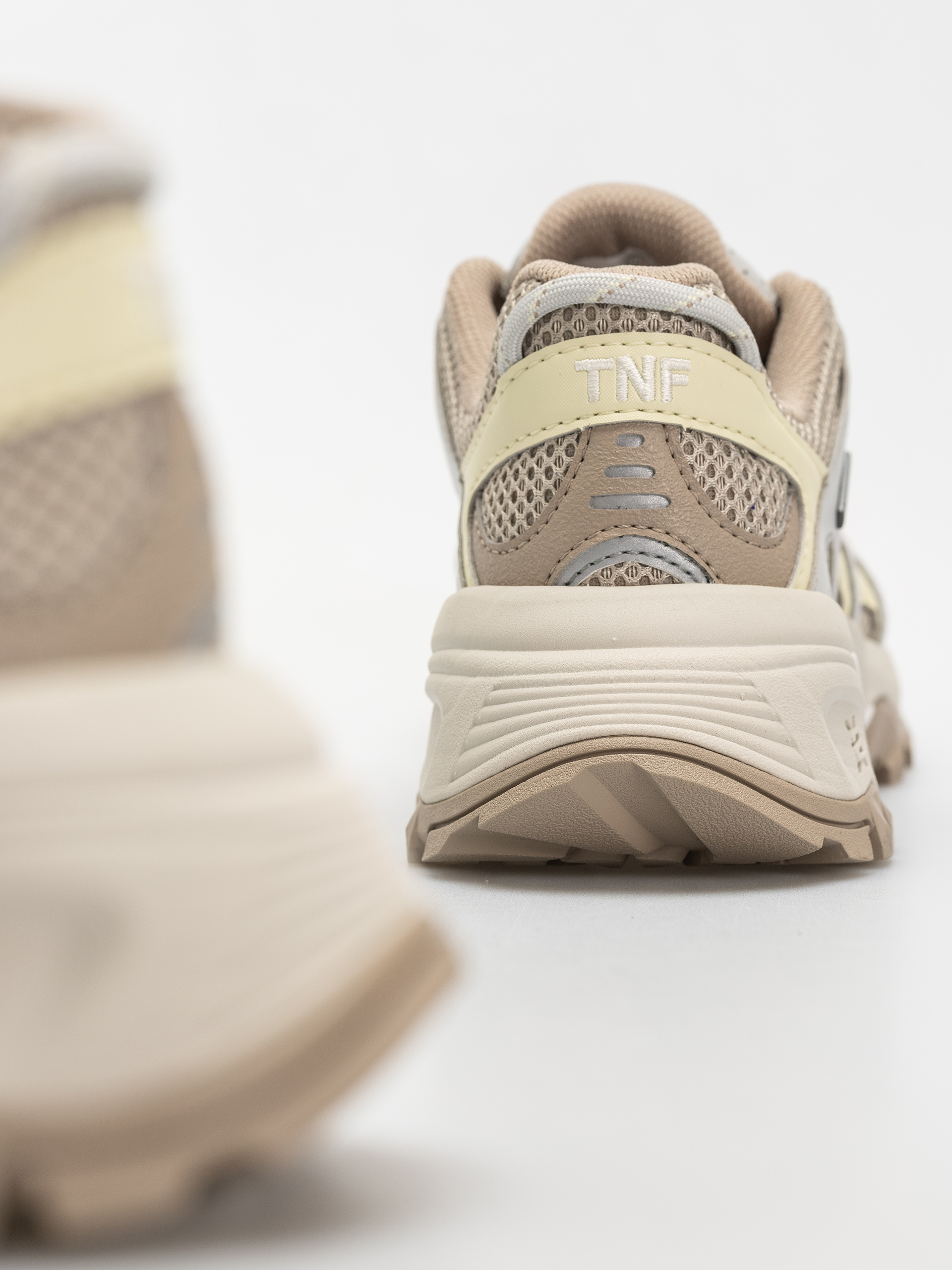 Boty The North Face Hedgehog 06 Rvst Gore Tex (high rise grey/white as)