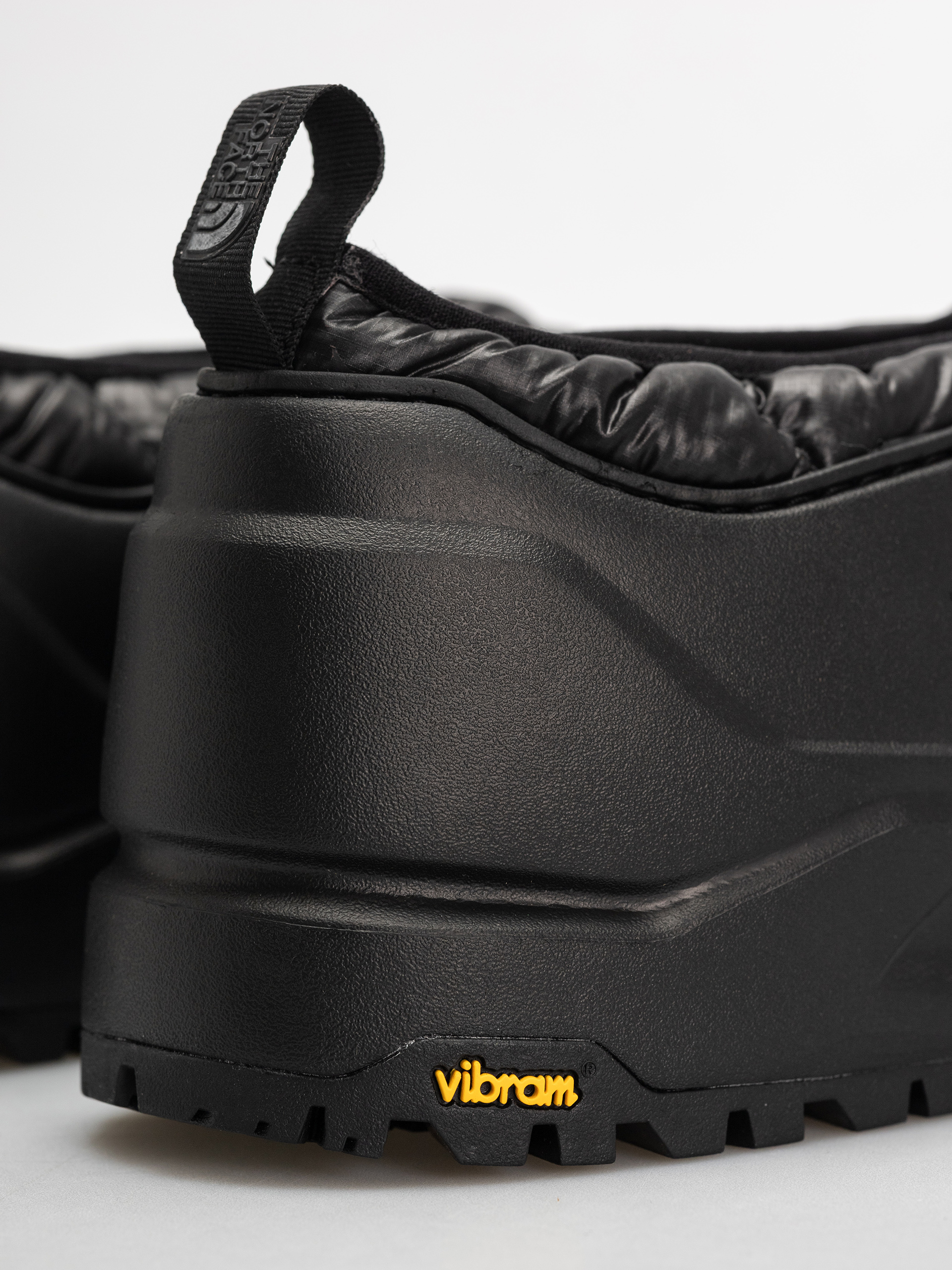 Boty The North Face Base Camp Wp Mule (tnf black/tnf black)