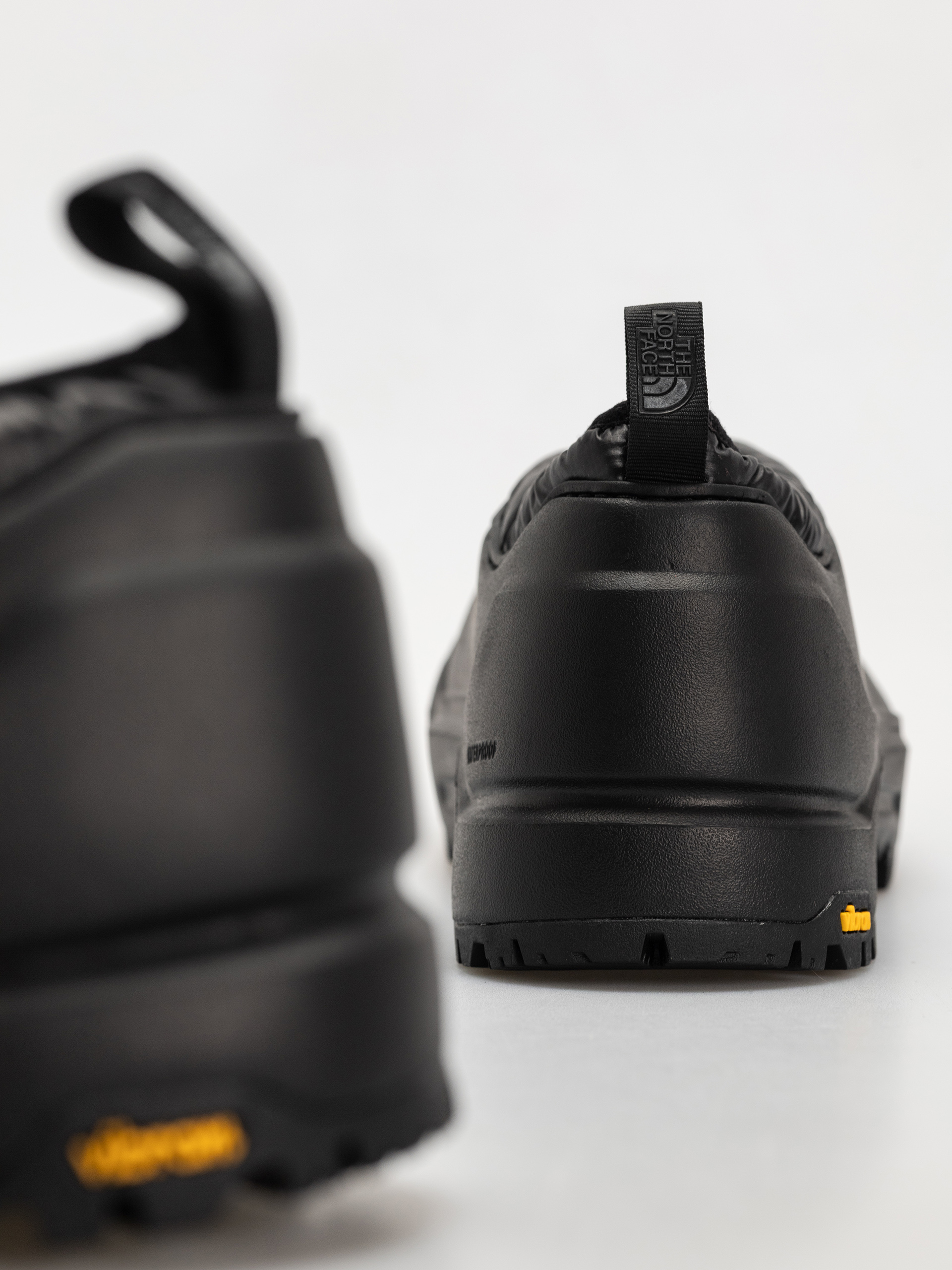 Boty The North Face Base Camp Wp Mule (tnf black/tnf black)