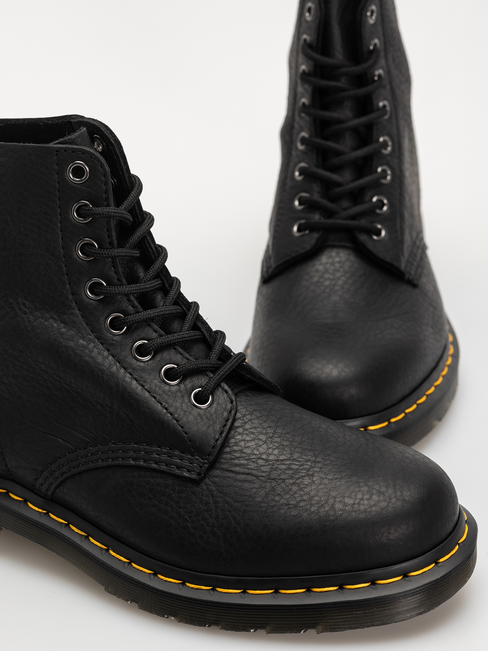Boty Dr. Martens 1460 Pascal (black ambassador)