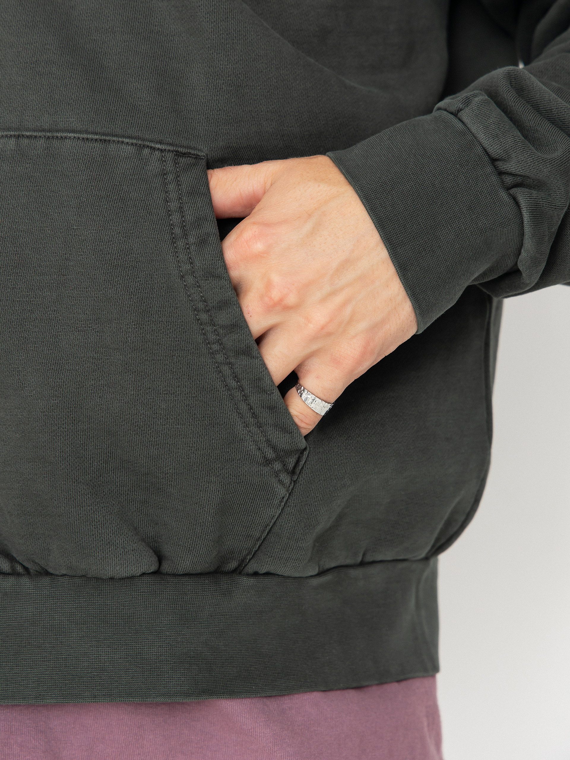 Mikina s kapucí OBEY Lowercase Pigment ZHD (pigment pirate black)