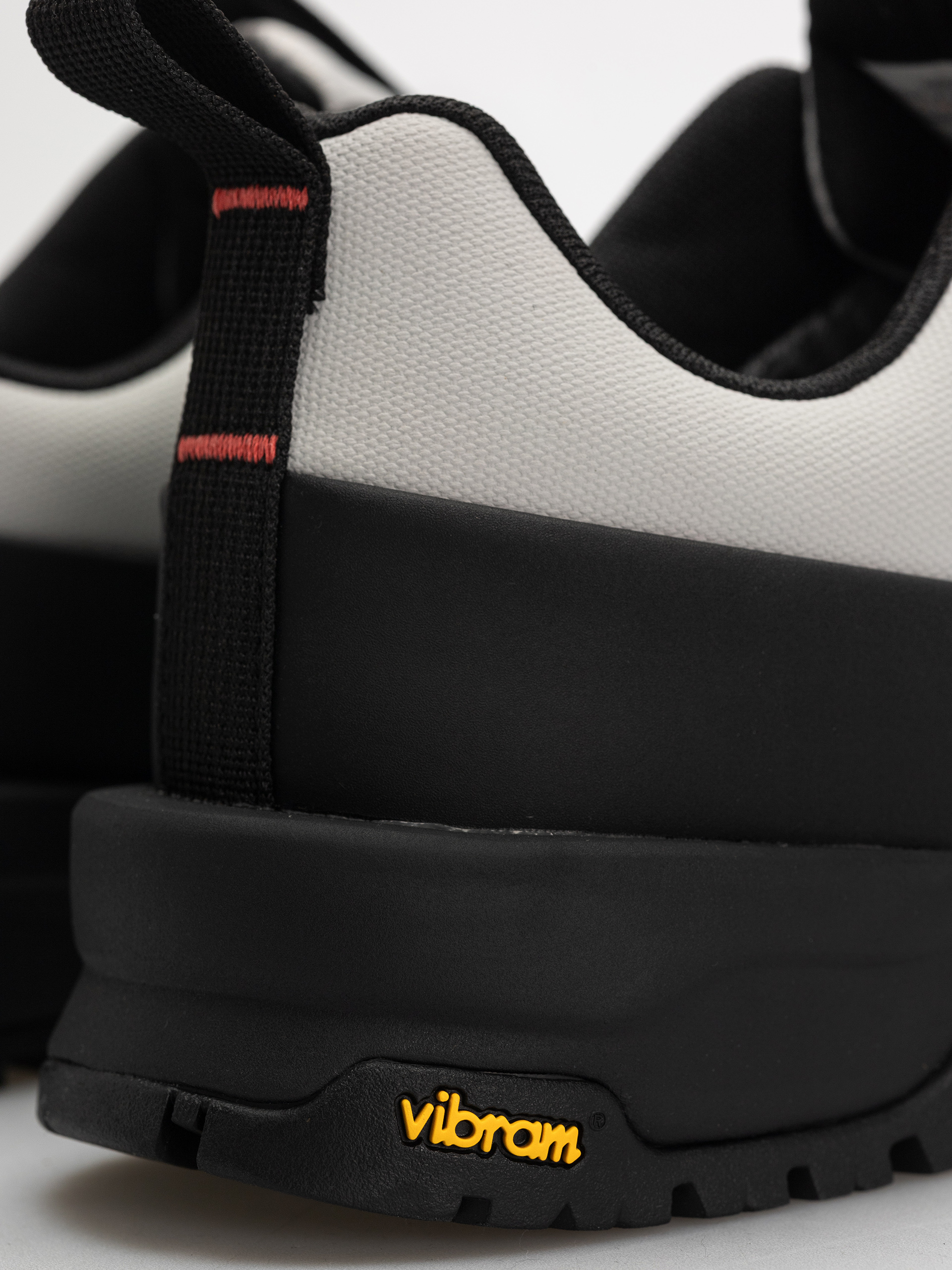 Boty The North Face Glenclyffe Low Gore Tex (high rise grey/tnf red)