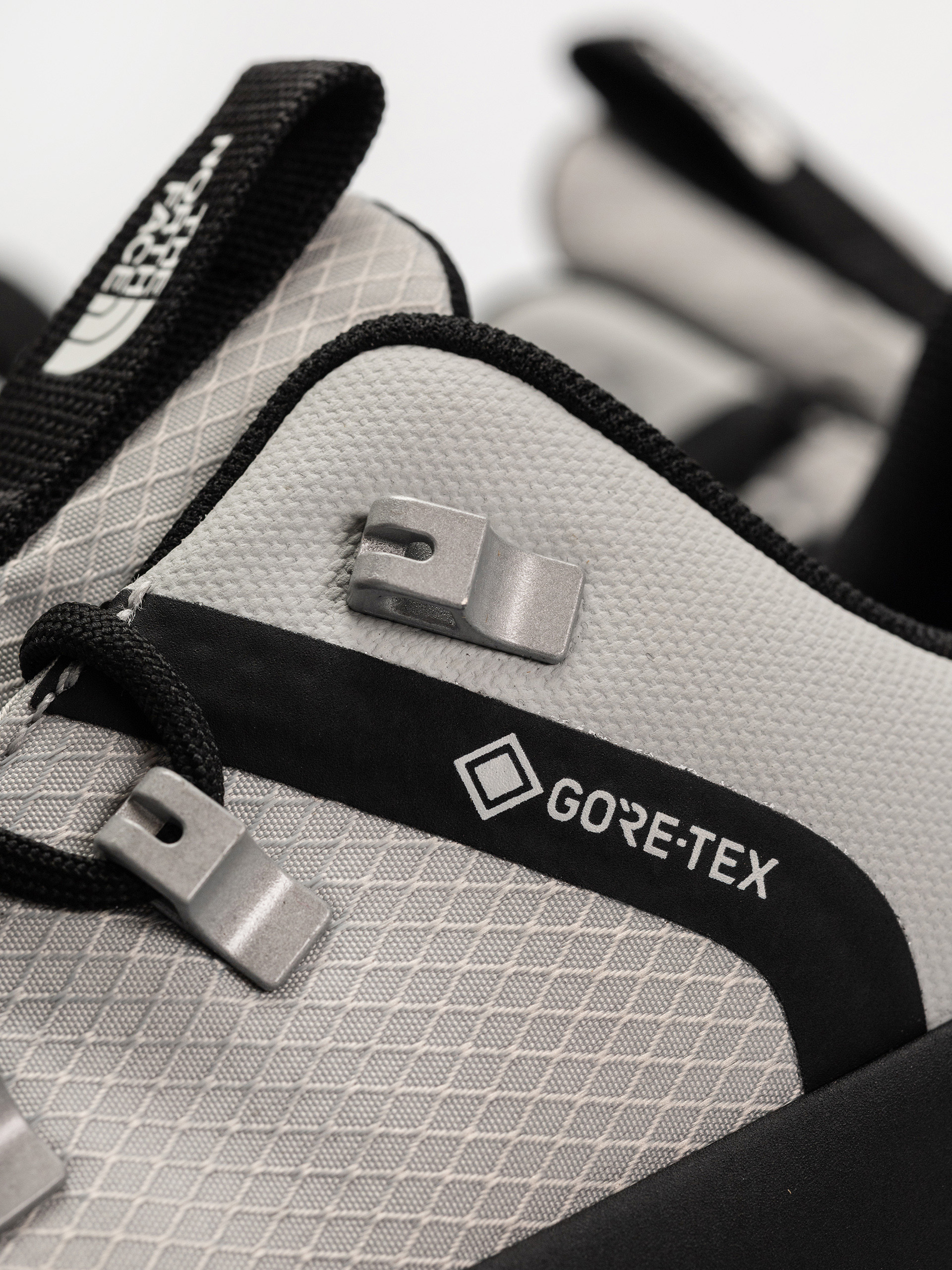 Boty The North Face Glenclyffe Low Gore Tex (high rise grey/tnf red)