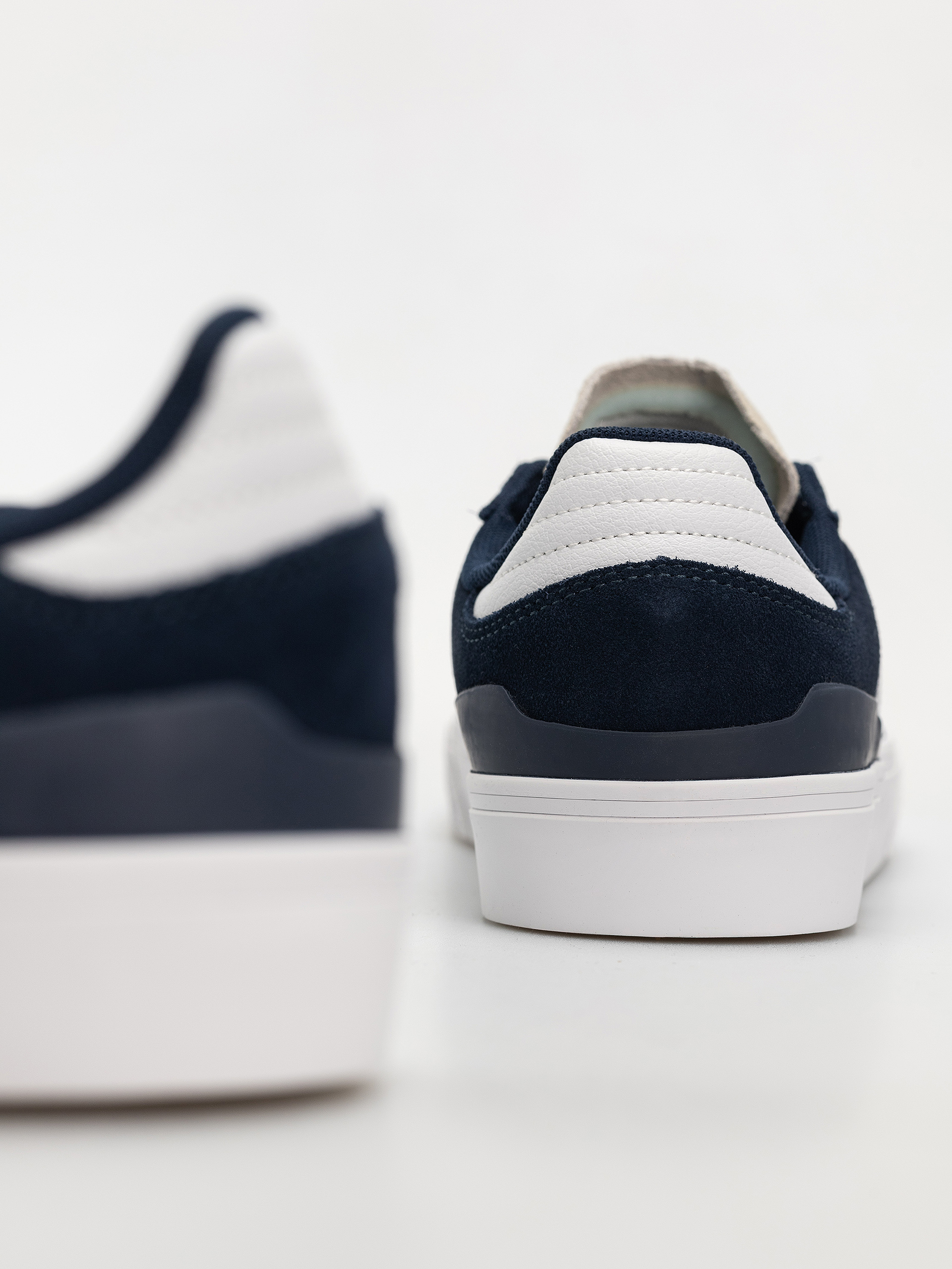 Boty adidas Busenitz Vulc II (conavy/crywht/ftwwht)