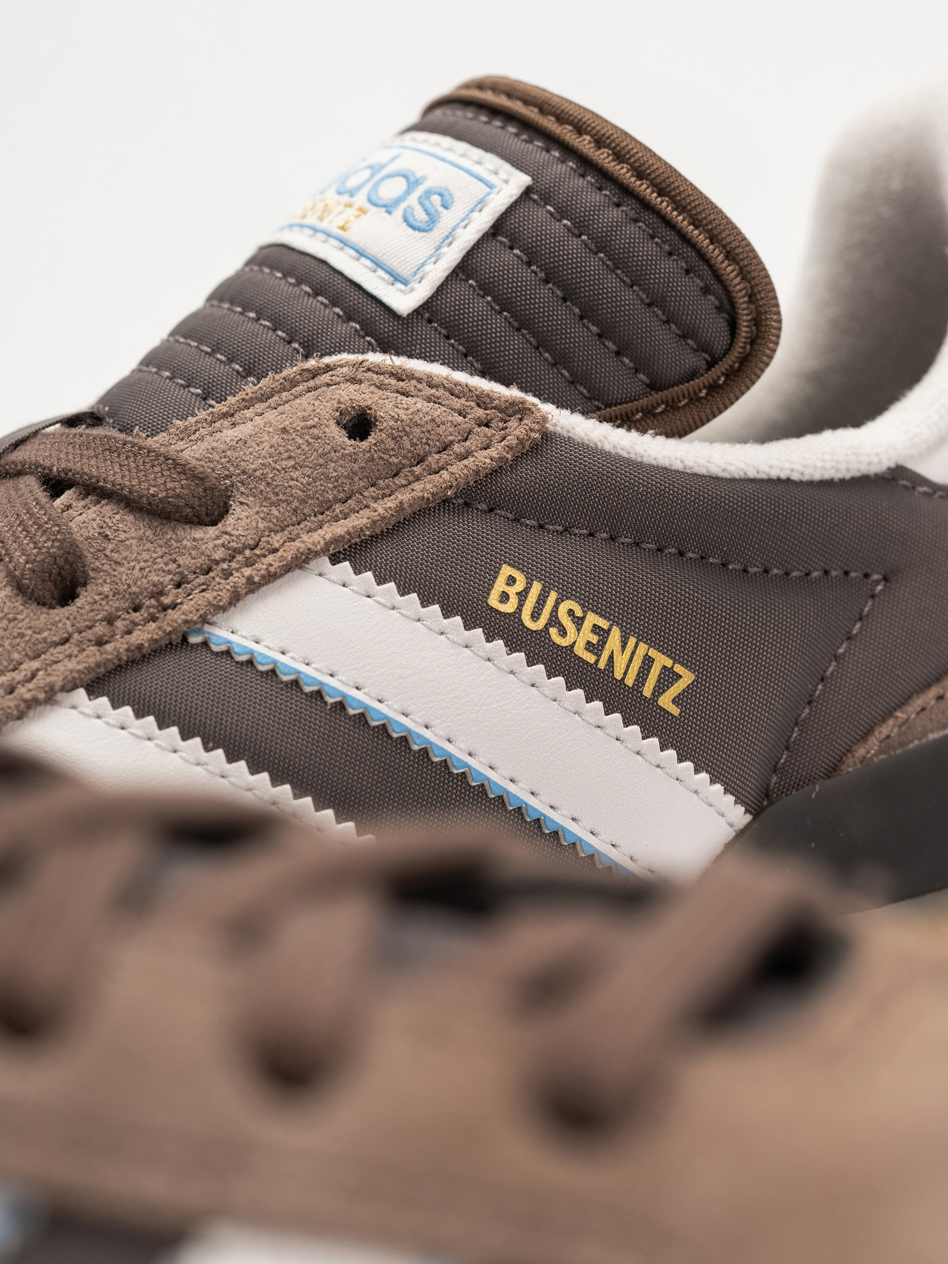 Boty adidas Busenitz Indoor Super (earstr/crywht/chacoa)