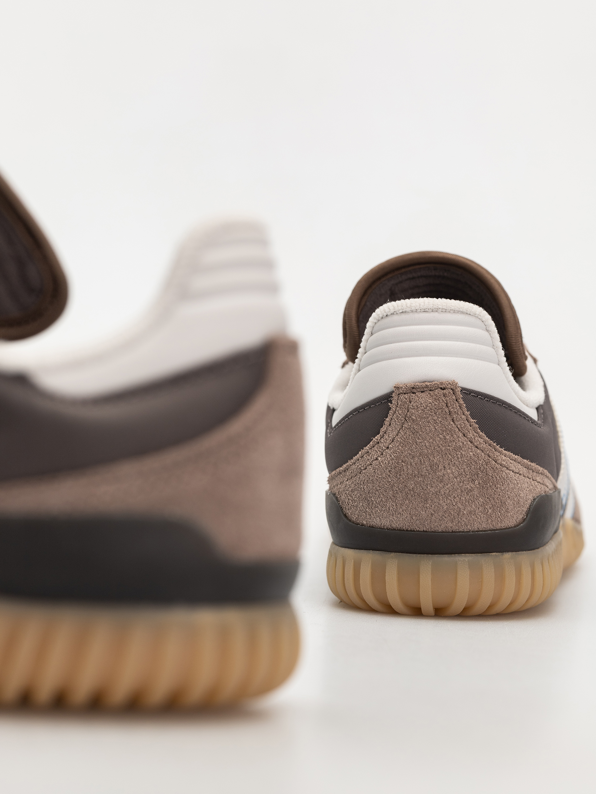 Boty adidas Busenitz Indoor Super (earstr/crywht/chacoa)