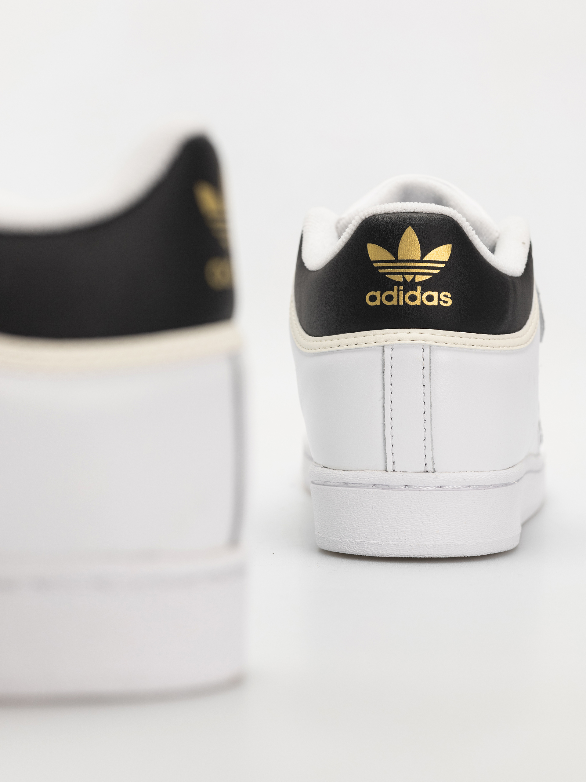 Boty adidas Pro Shell Adv (ftwwht/cblack/goldmt)