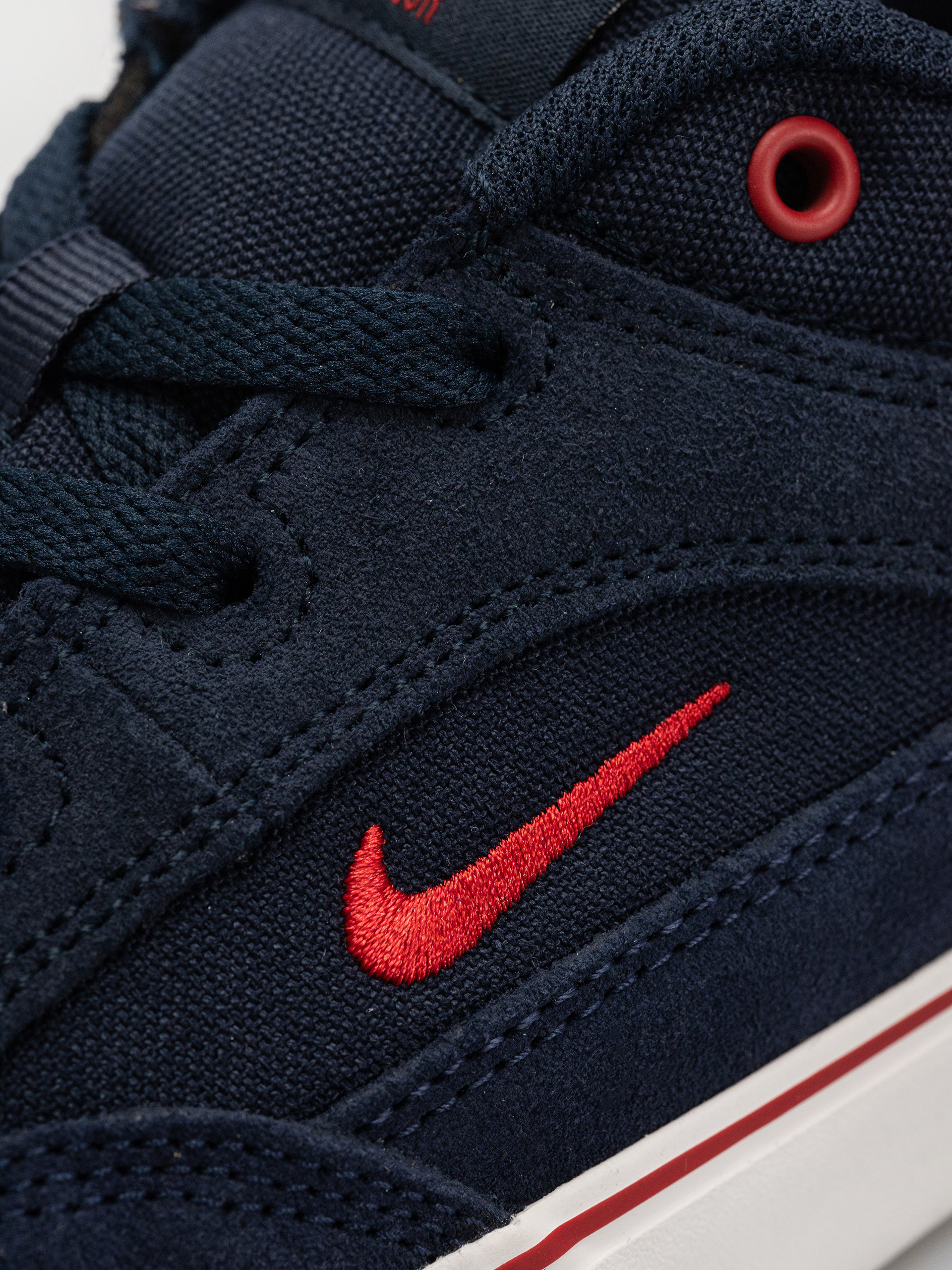 Boty Nike SB Malor (obsidian/gym red midnight navy)