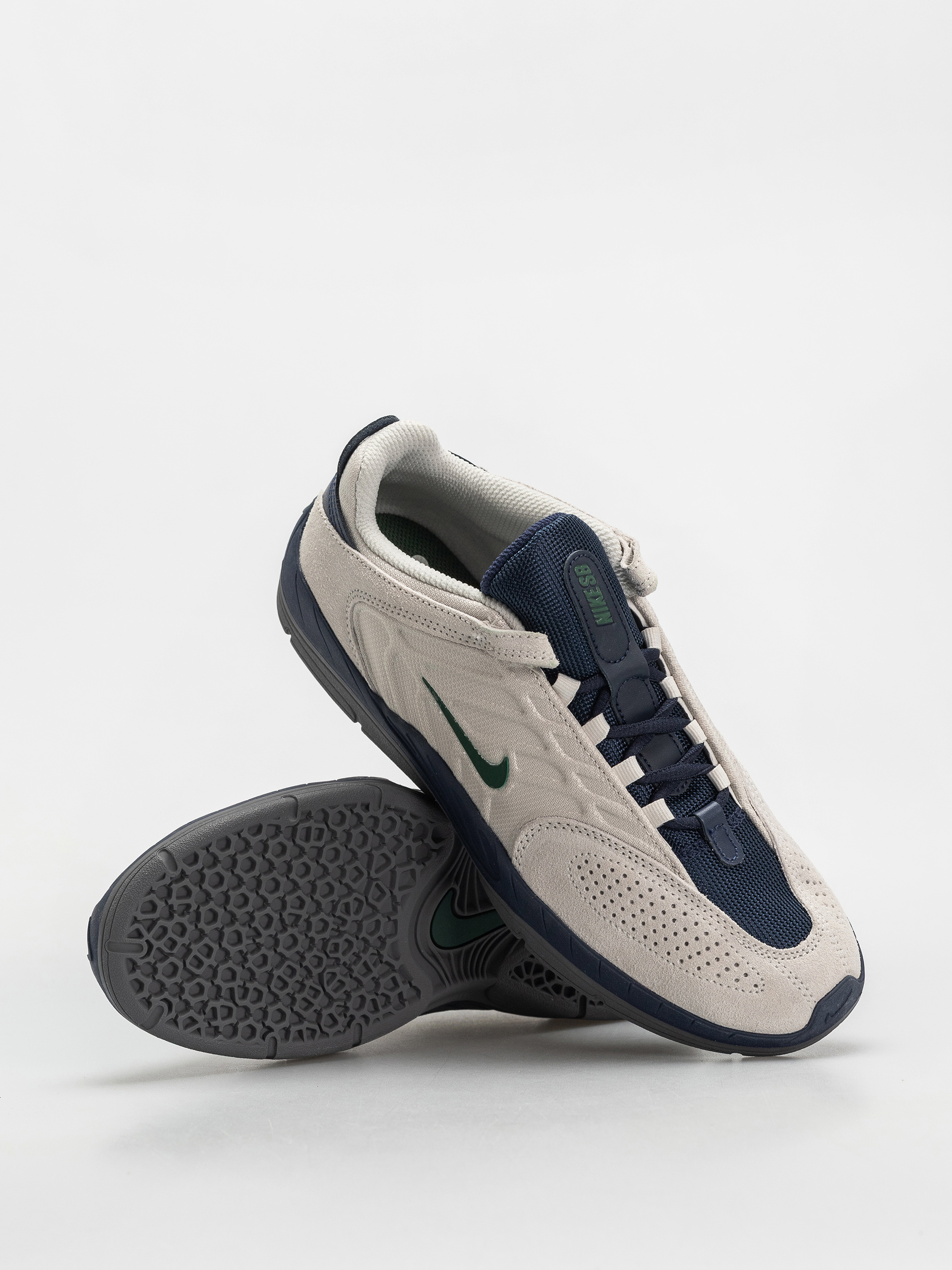 Boty Nike SB Vertebrae (light bone/fir midnight navy obsidian)