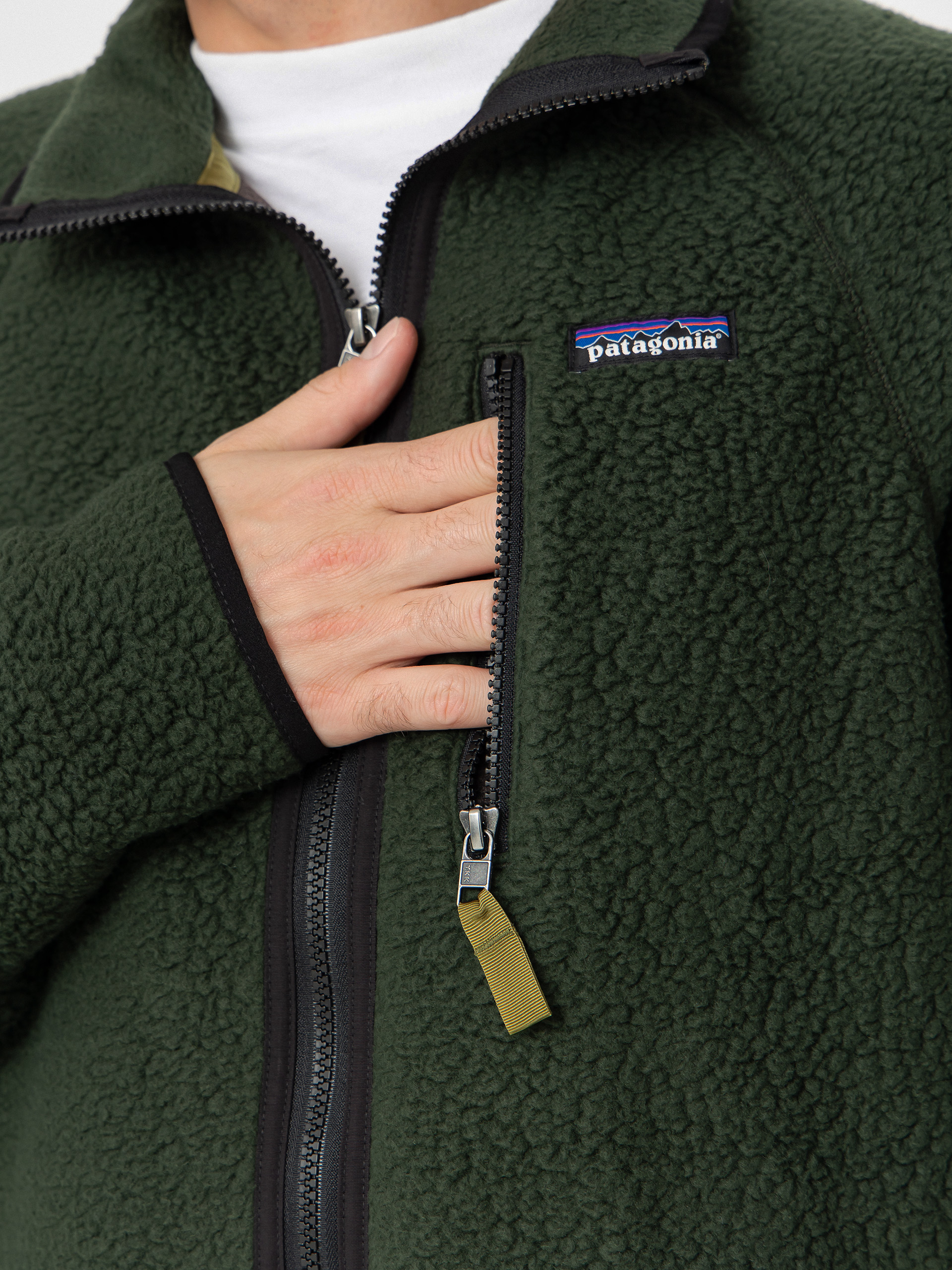 Bunda Patagonia Retro Pile (old growth green)
