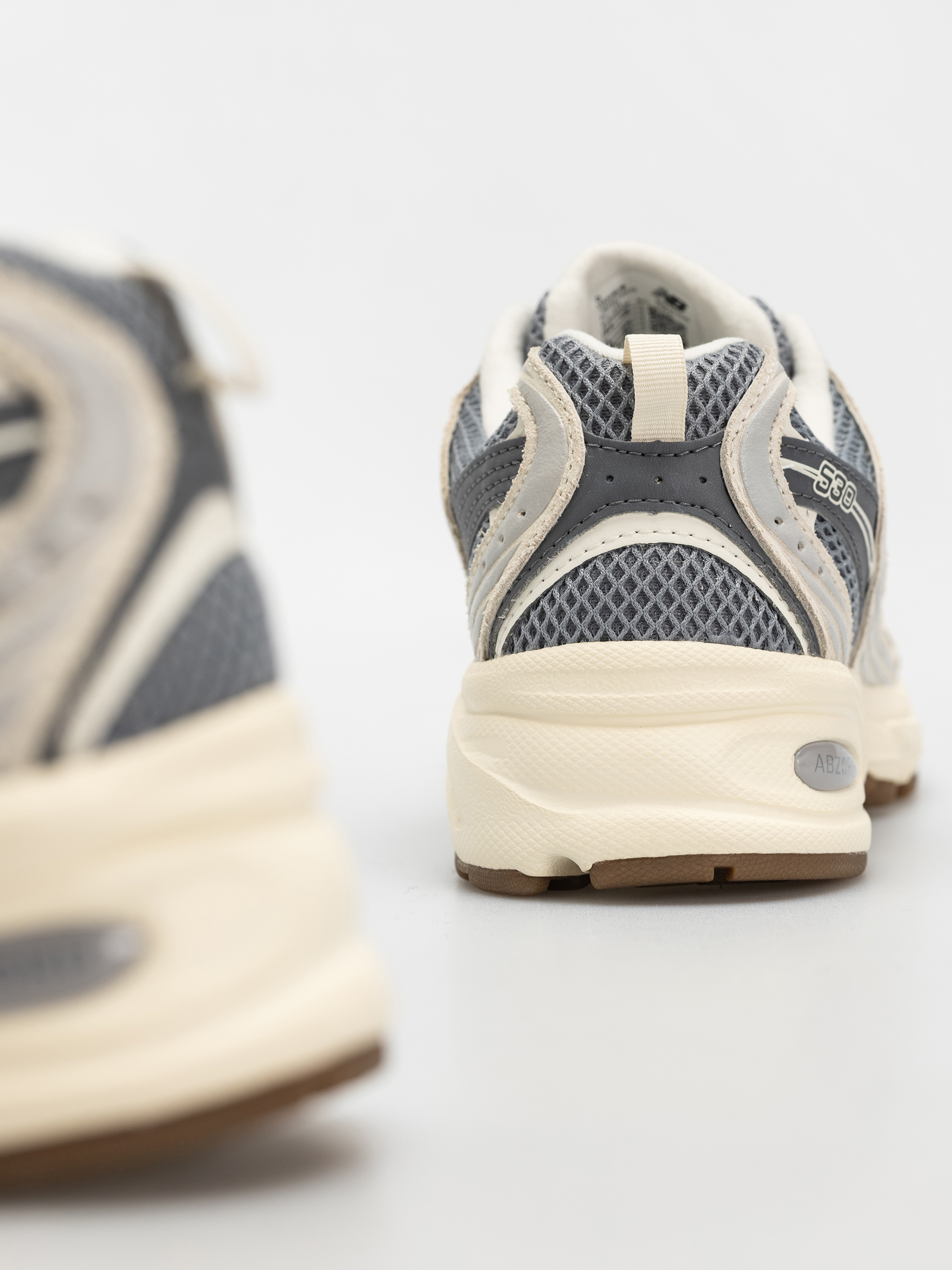 Boty New Balance 530 (raincloud)