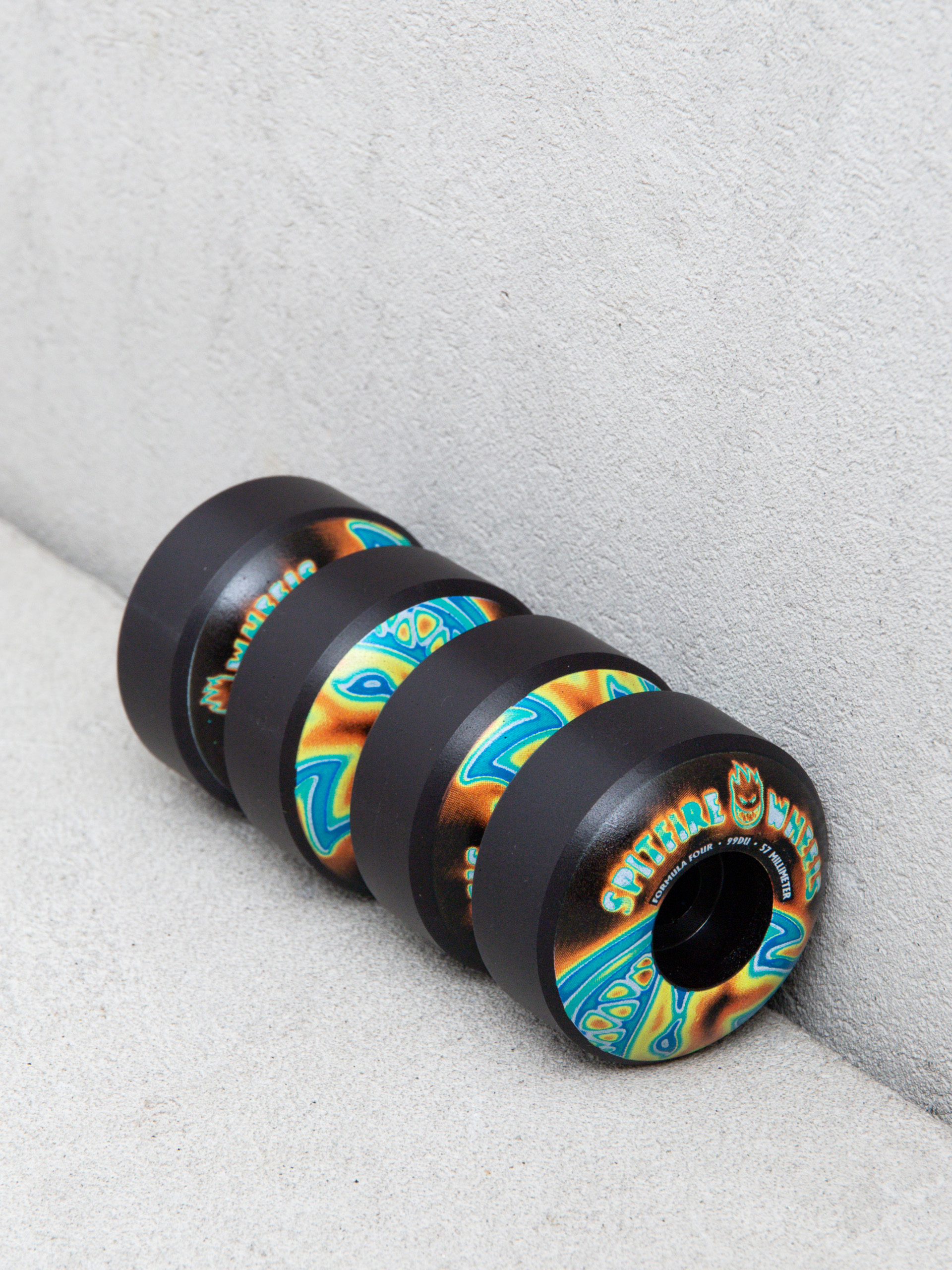 Kolečka Spitfire F4 99D Radioactive Bighead (black)